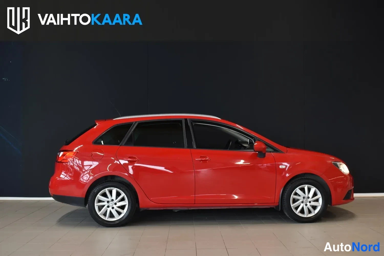 Punainen Seat Ibiza St 2013, ulkokuva 4 – Raisio