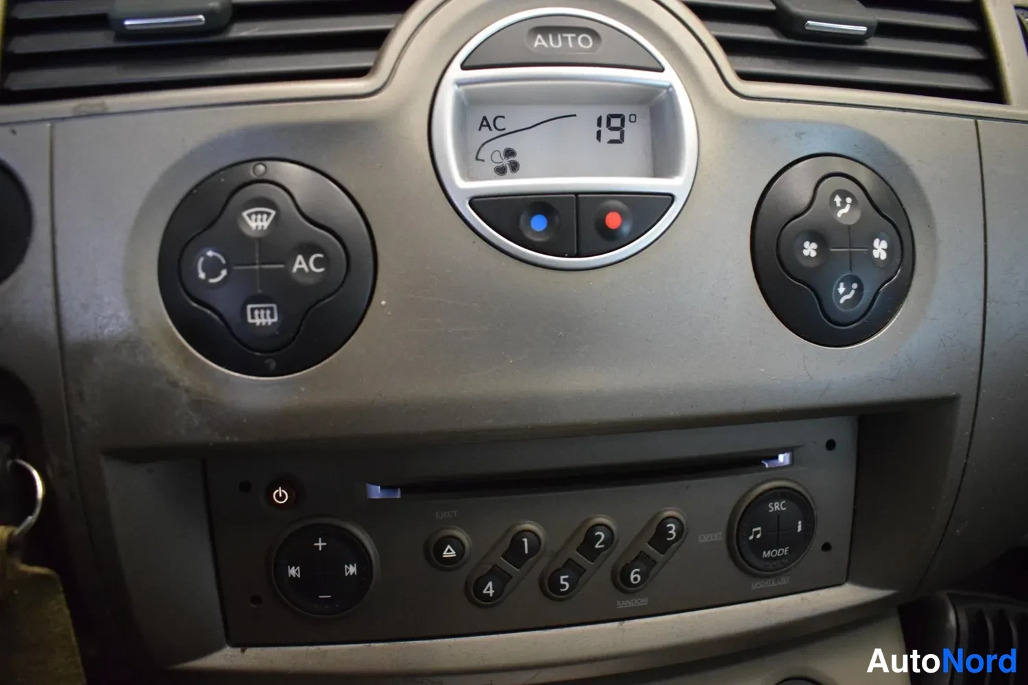 Harmaa Renault Scenic 2007, ulkokuva 13 – Raisio