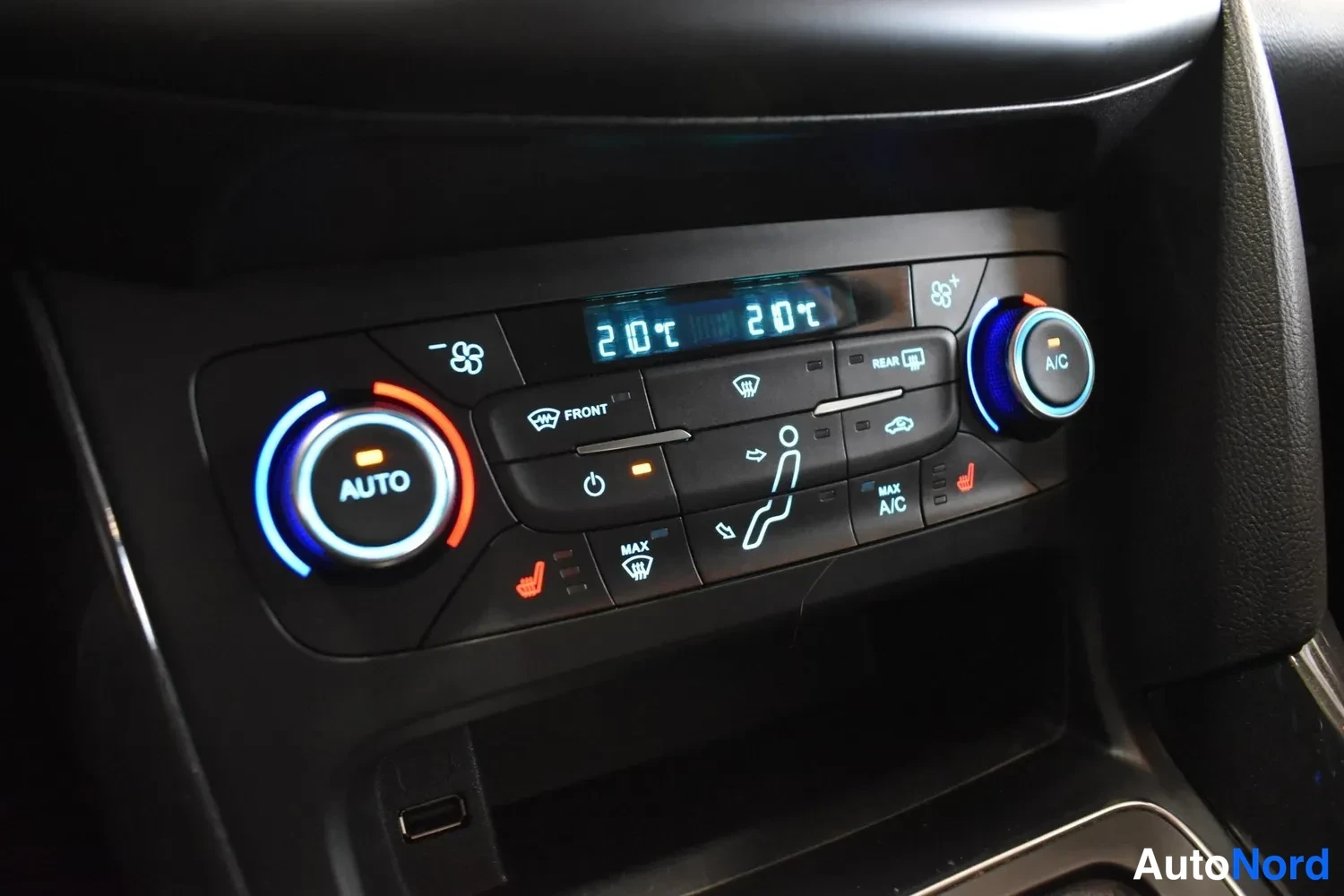 Musta Ford Focus 2016, ulkokuva 17 – Raisio