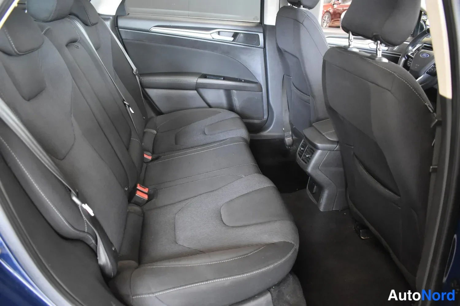 Sininen Ford Mondeo 2016, ulkokuva 13 – Raisio