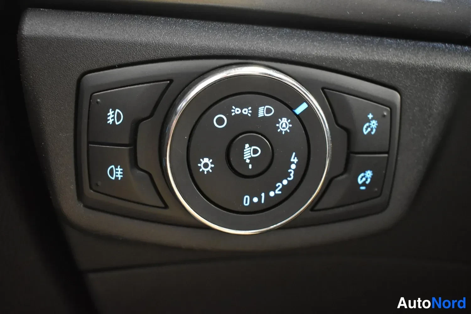Sininen Ford Mondeo 2016, ulkokuva 15 – Raisio