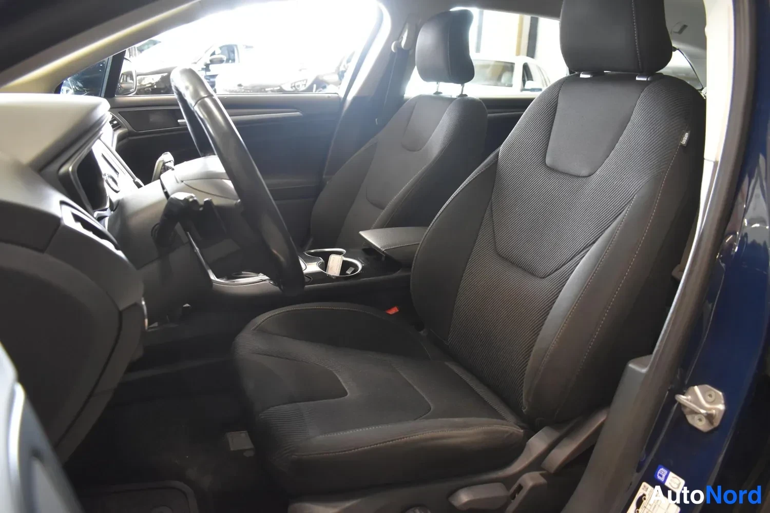 Sininen Ford Mondeo 2016, ulkokuva 8 – Raisio