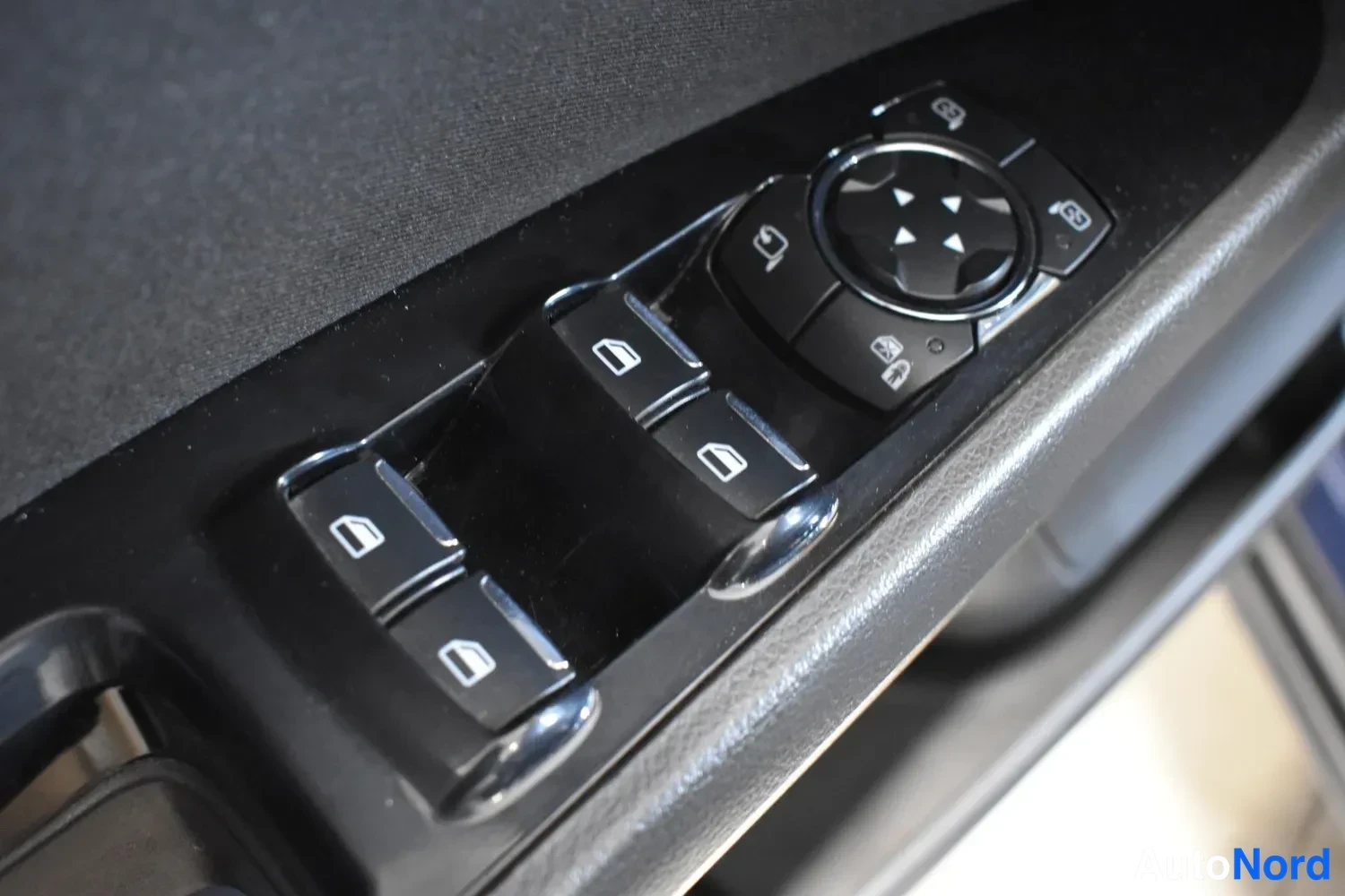 Sininen Ford Mondeo 2016, ulkokuva 10 – Raisio