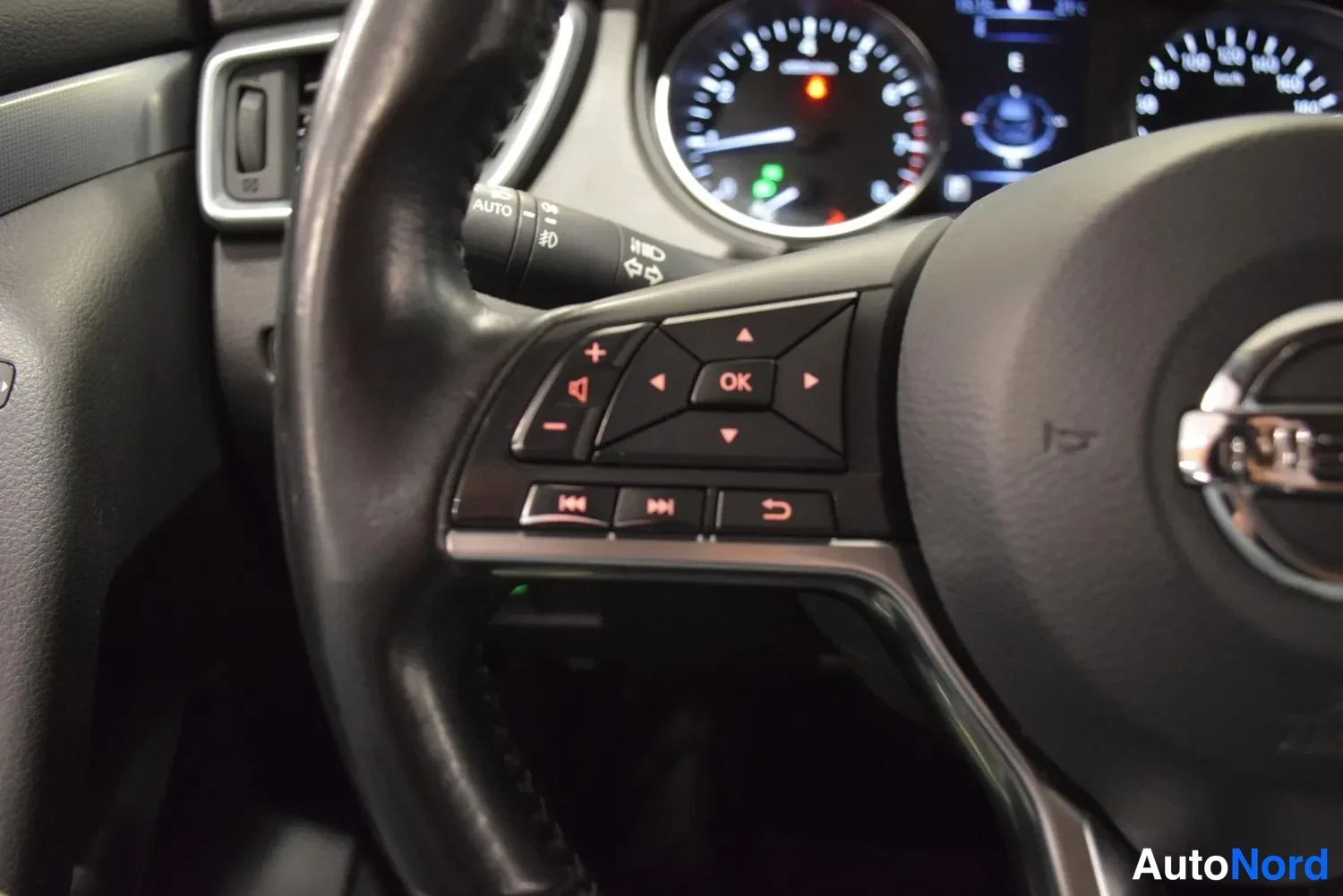 Musta Nissan Qashqai 2018, ulkokuva 17 – Raisio