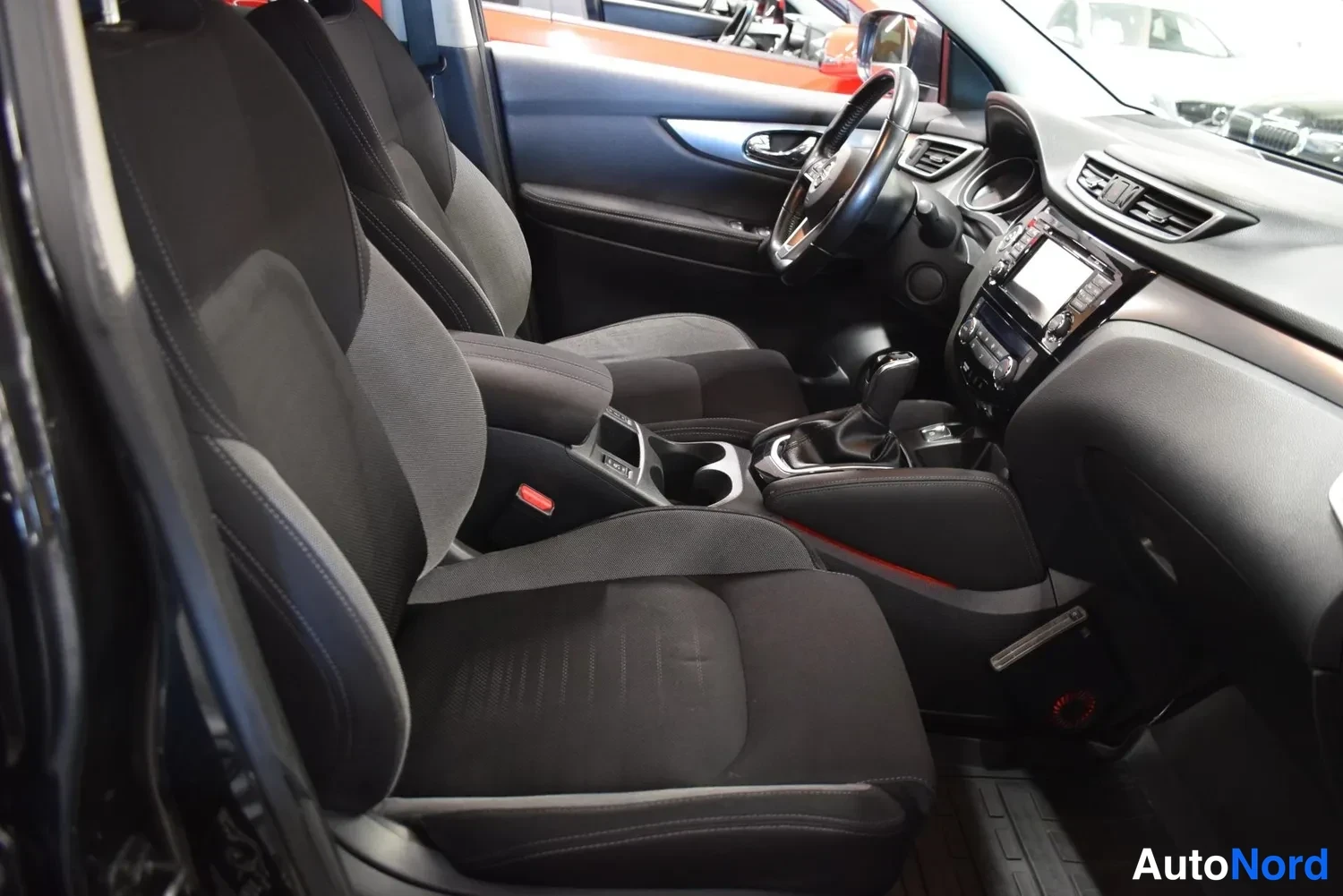 Musta Nissan Qashqai 2018, ulkokuva 10 – Raisio