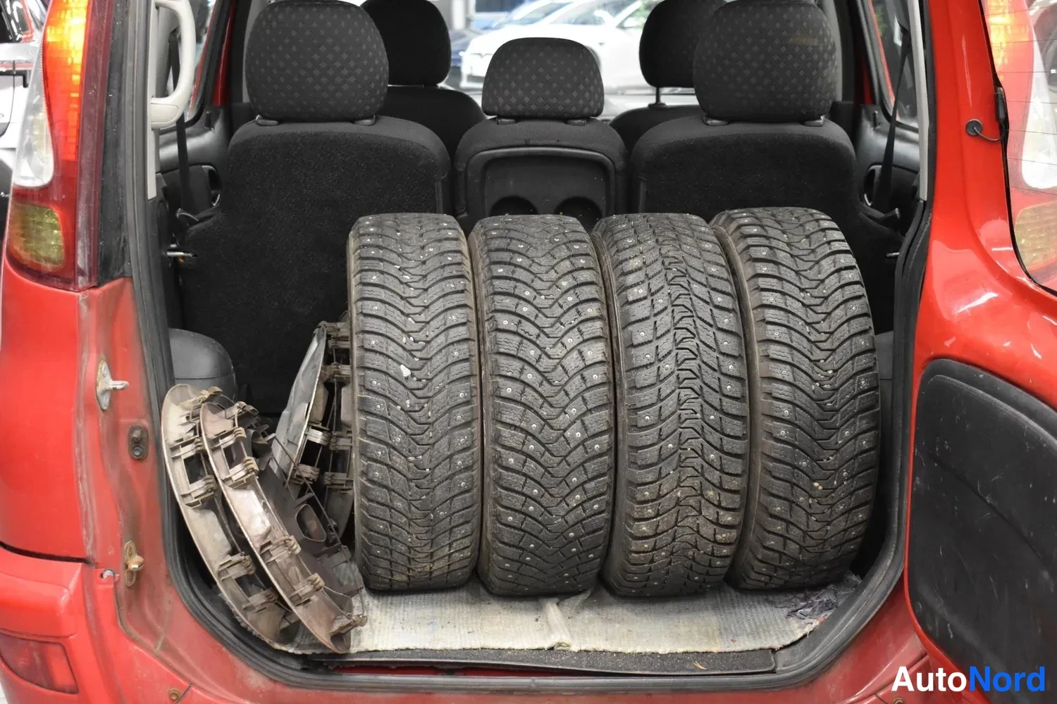 Punainen Toyota Yaris Verso 2004, ulkokuva 6 – Raisio