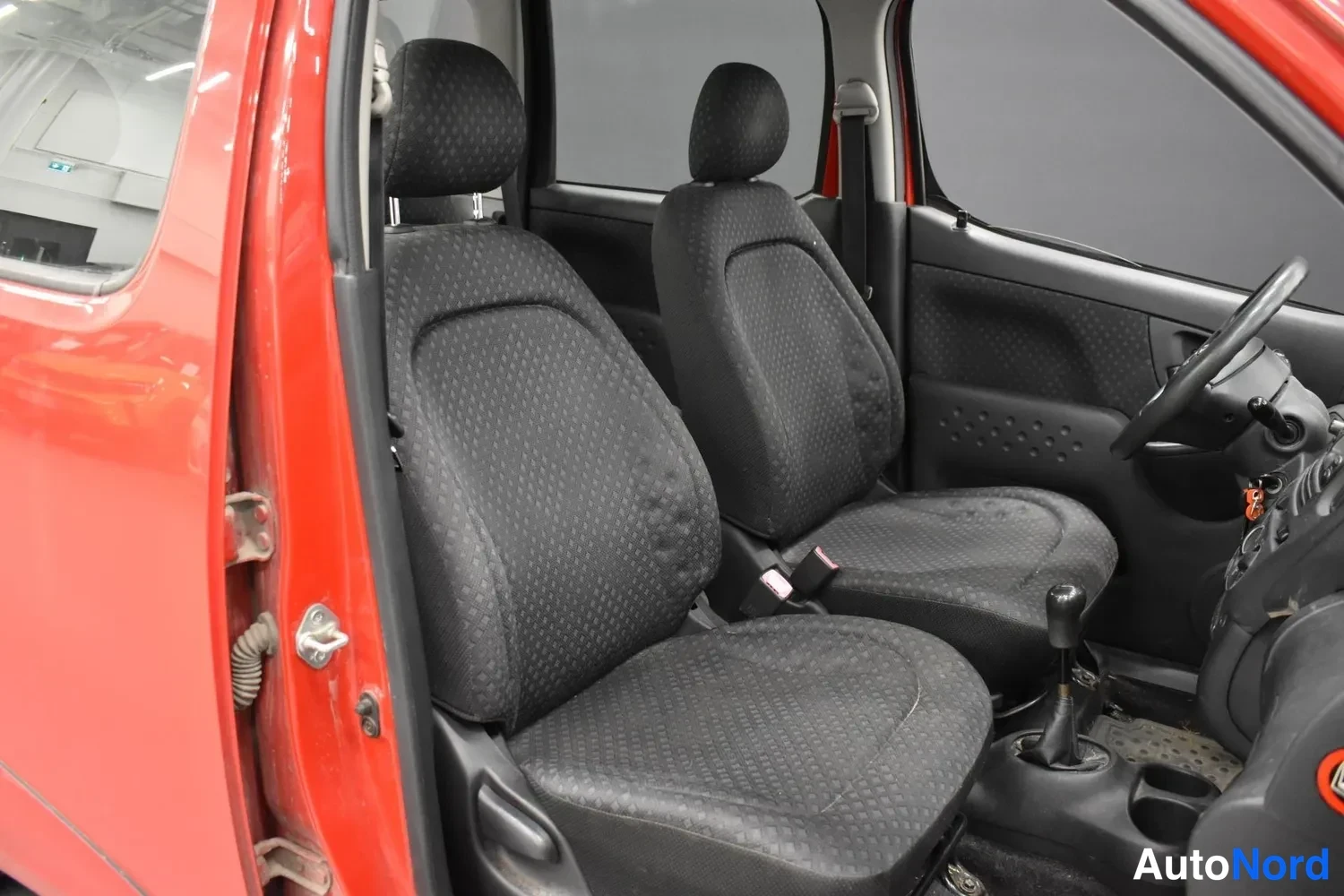 Punainen Toyota Yaris Verso 2004, ulkokuva 7 – Raisio