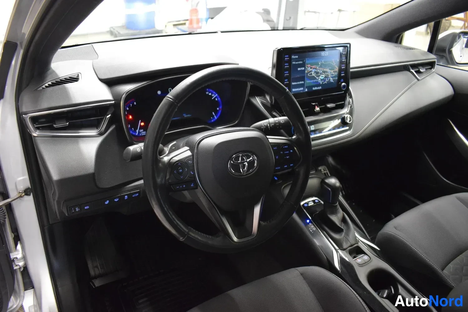 Hopea Toyota Corolla Touring 2021, kuva 9