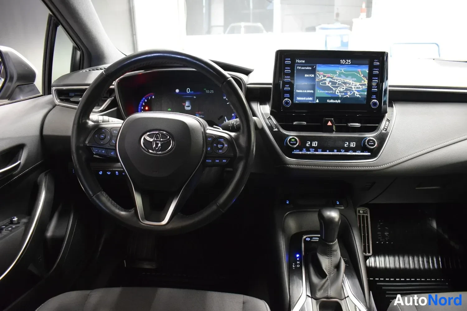 Hopea Toyota Corolla Touring 2021, kuva 14
