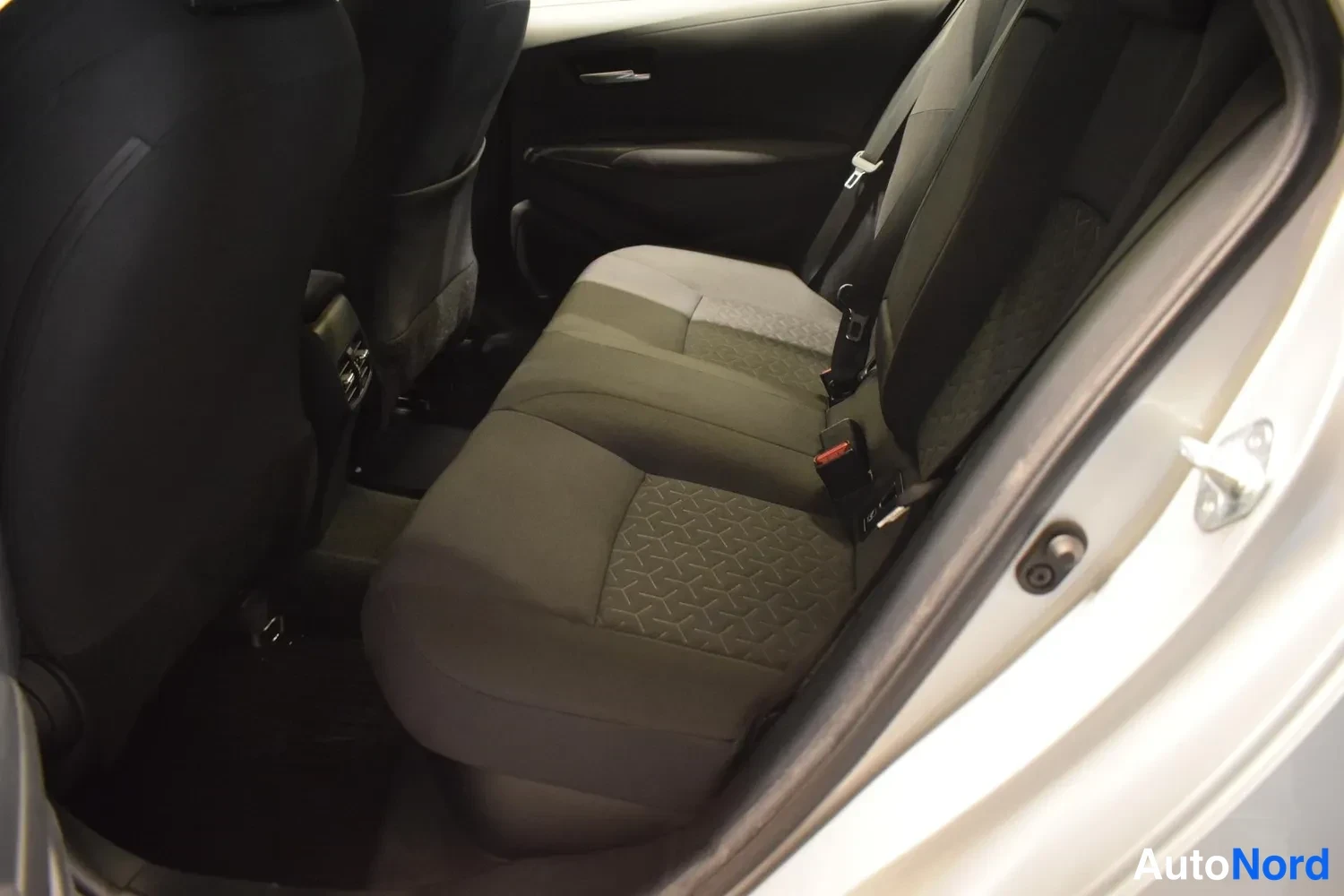 Hopea Toyota Corolla Touring 2021, kuva 20