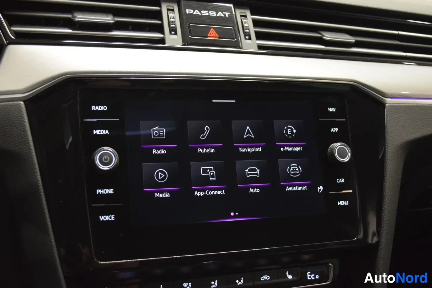 Valkoinen Volkswagen Passat Variant 2020, ulkokuva 22 – Raisio