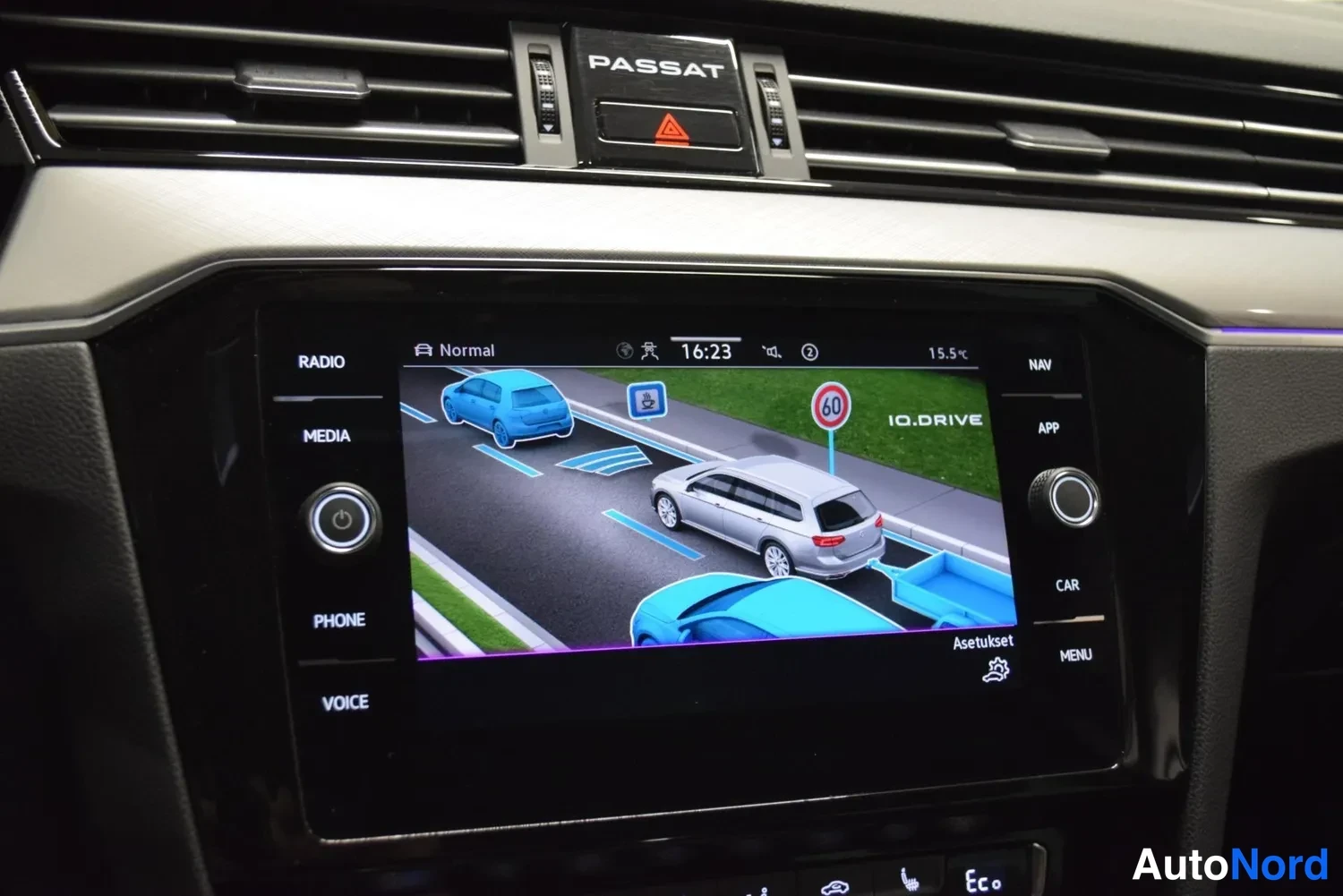 Valkoinen Volkswagen Passat Variant 2020, ulkokuva 23 – Raisio
