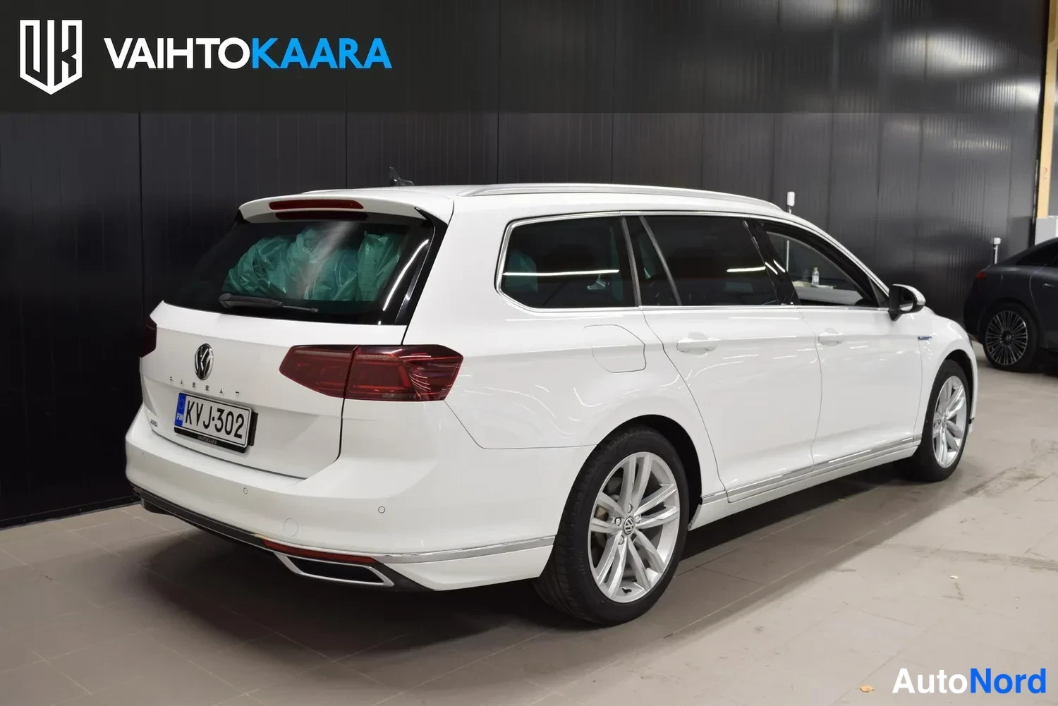 Valkoinen Volkswagen Passat Variant 2020, ulkokuva 4 – Raisio