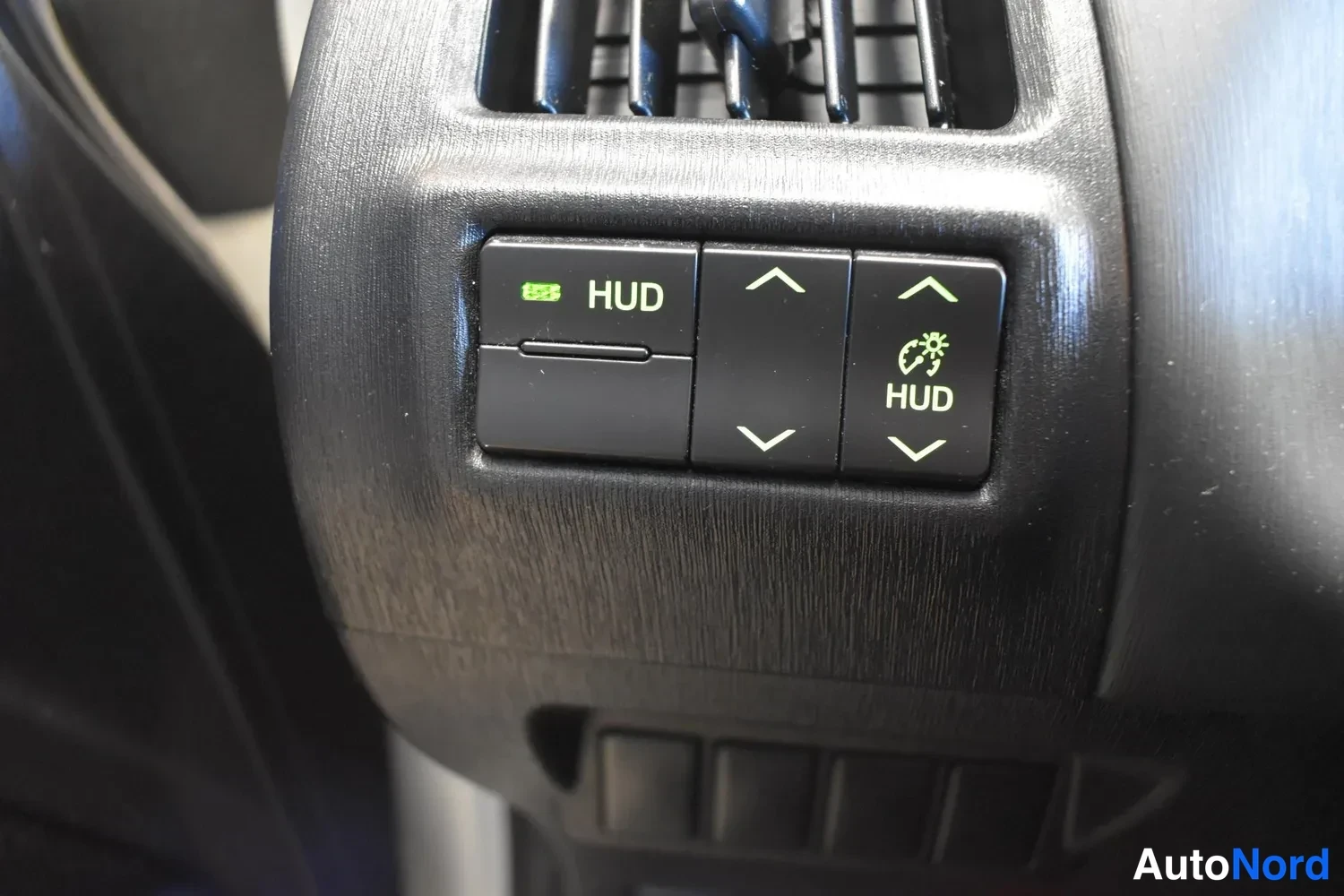 Valkoinen Toyota Prius+ 2016, ulkokuva 15 – Raisio