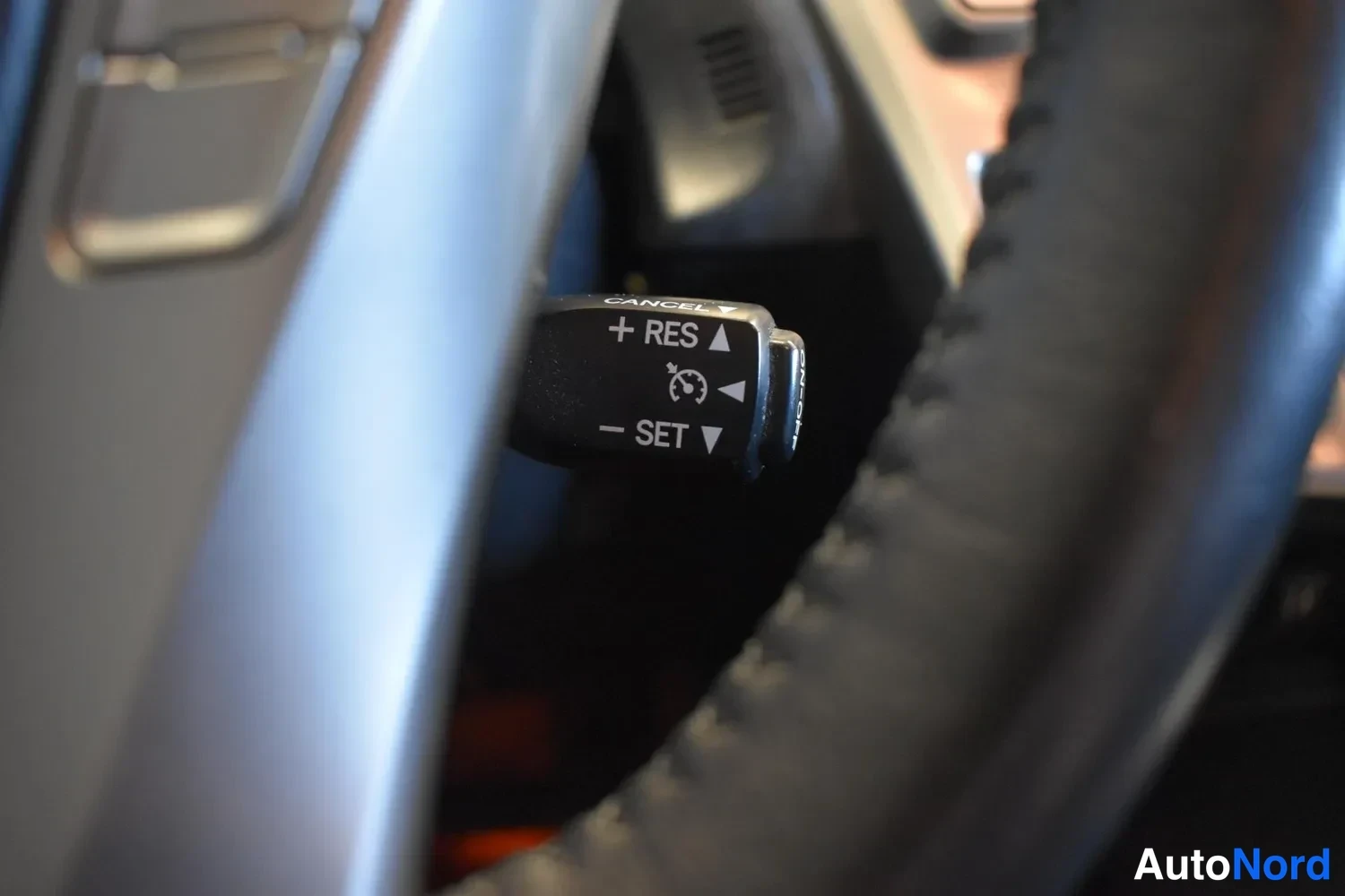 Valkoinen Toyota Prius+ 2016, ulkokuva 18 – Raisio
