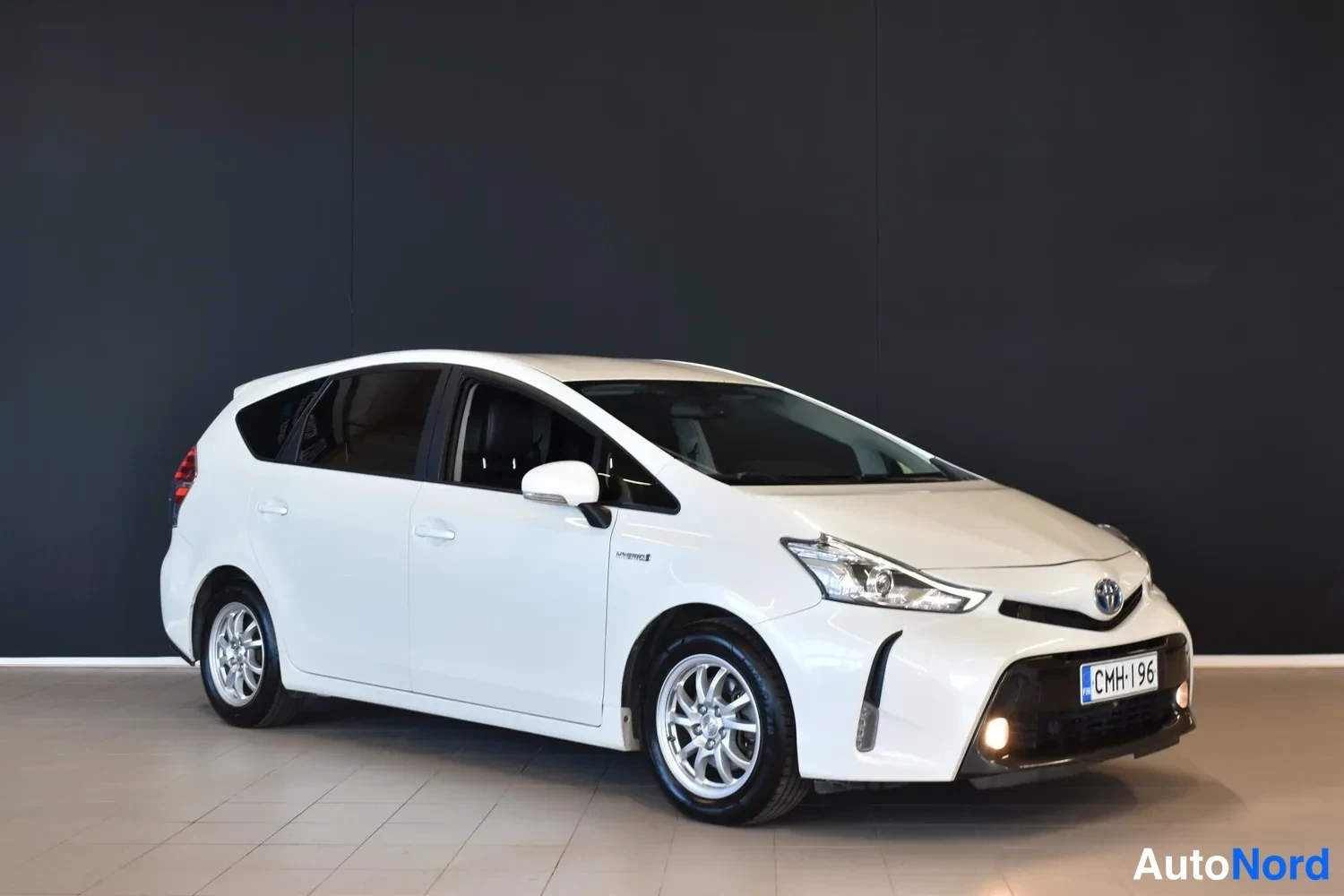 Valkoinen Toyota Prius+ 2016, ulkokuva 6 – Raisio