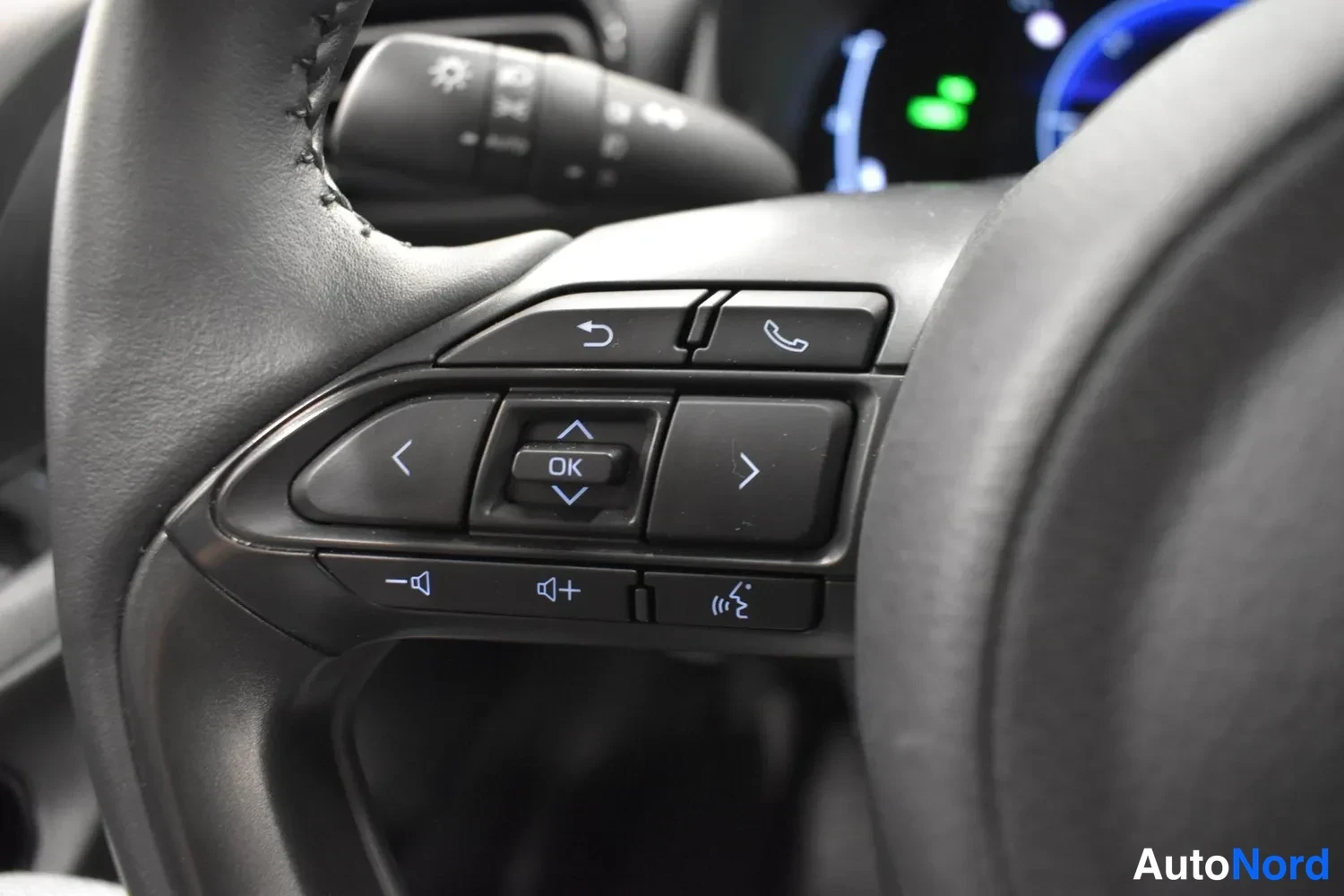Sininen Toyota Yaris 2025, ulkokuva 14 – Raisio