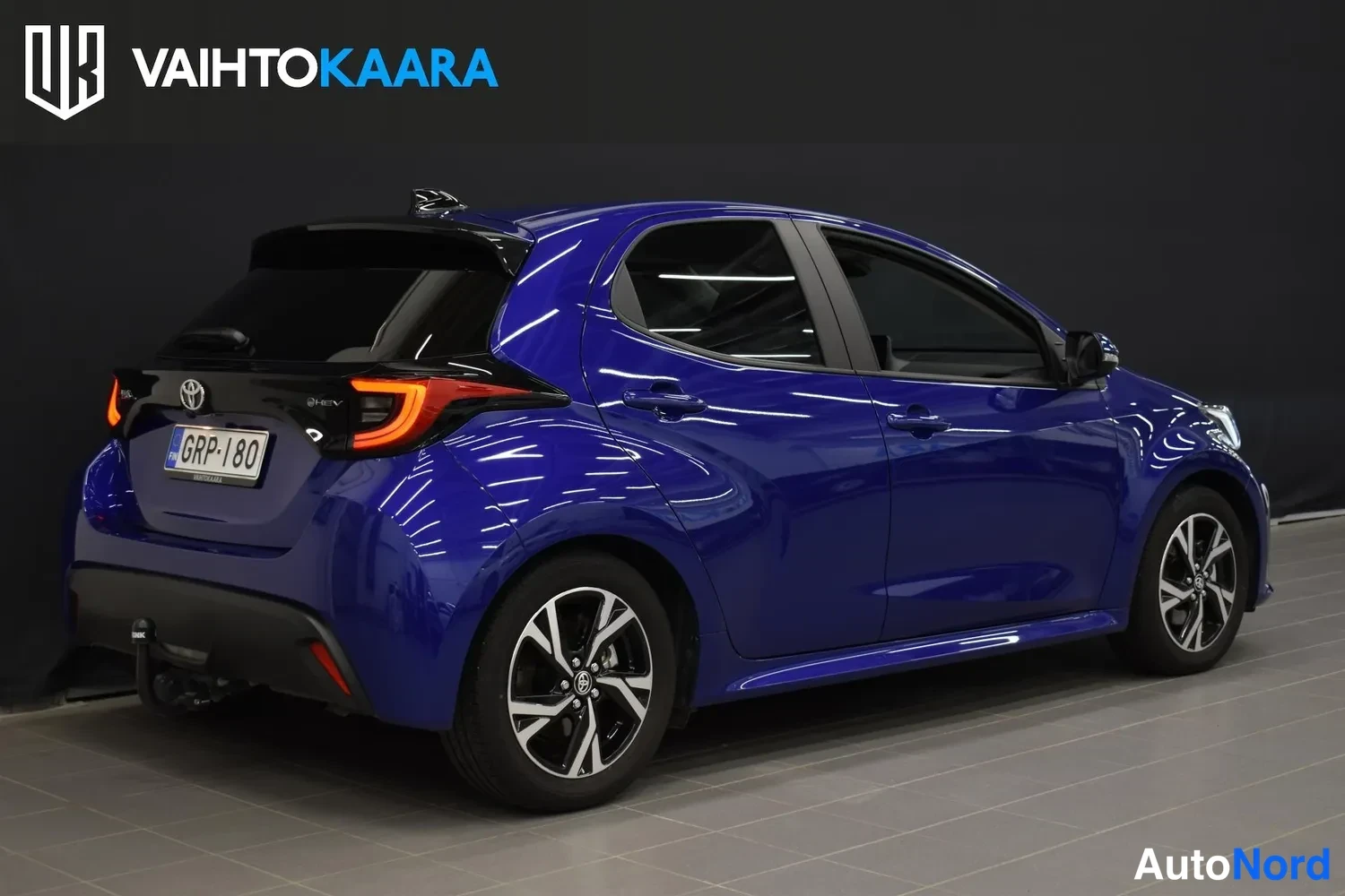 Sininen Toyota Yaris 2025, ulkokuva 4 – Raisio