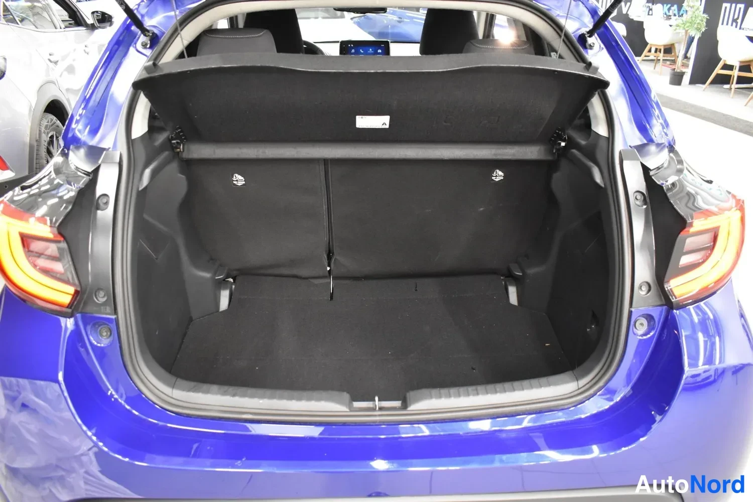 Sininen Toyota Yaris 2025, ulkokuva 10 – Raisio