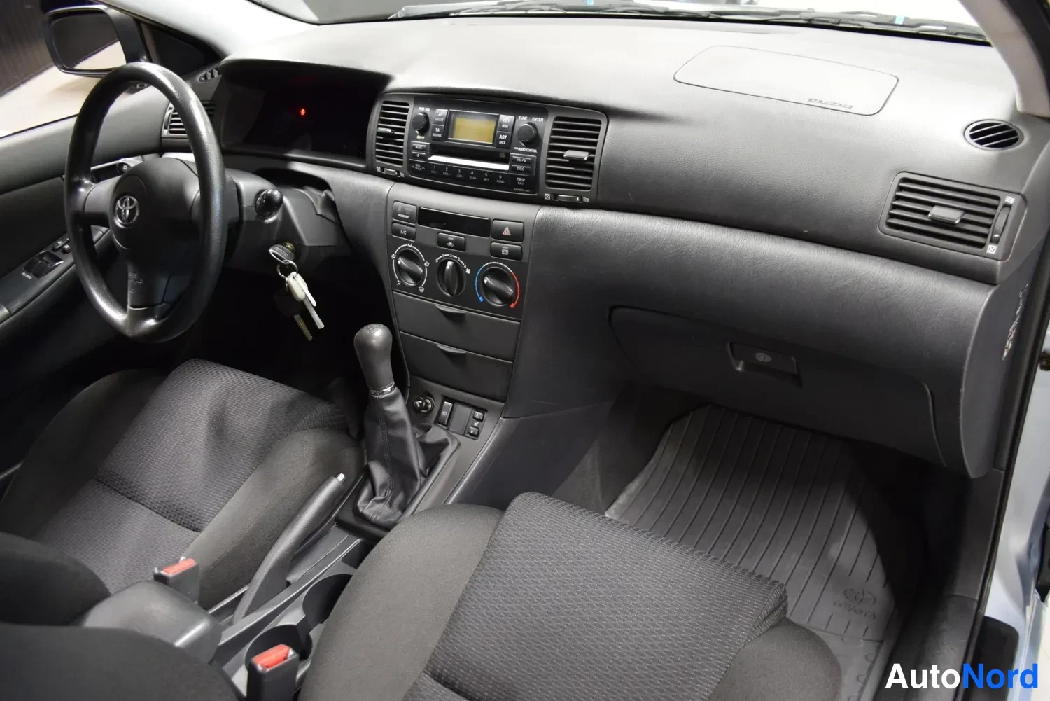 Sininen Toyota Corolla 2005, ulkokuva 11 – Raisio