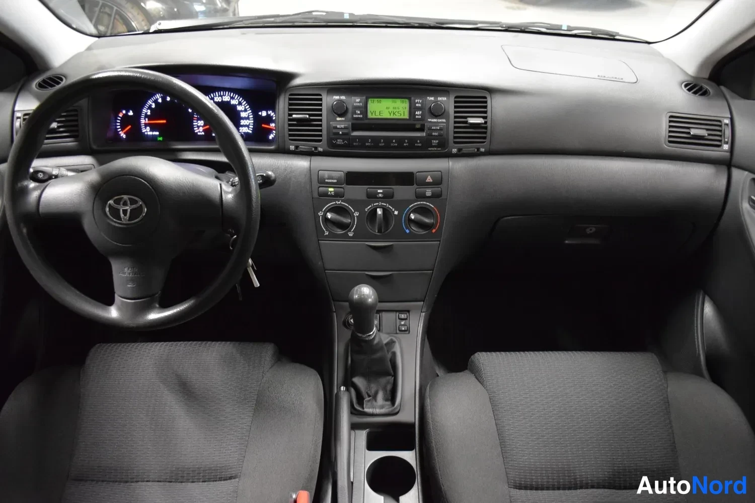 Sininen Toyota Corolla 2005, ulkokuva 15 – Raisio