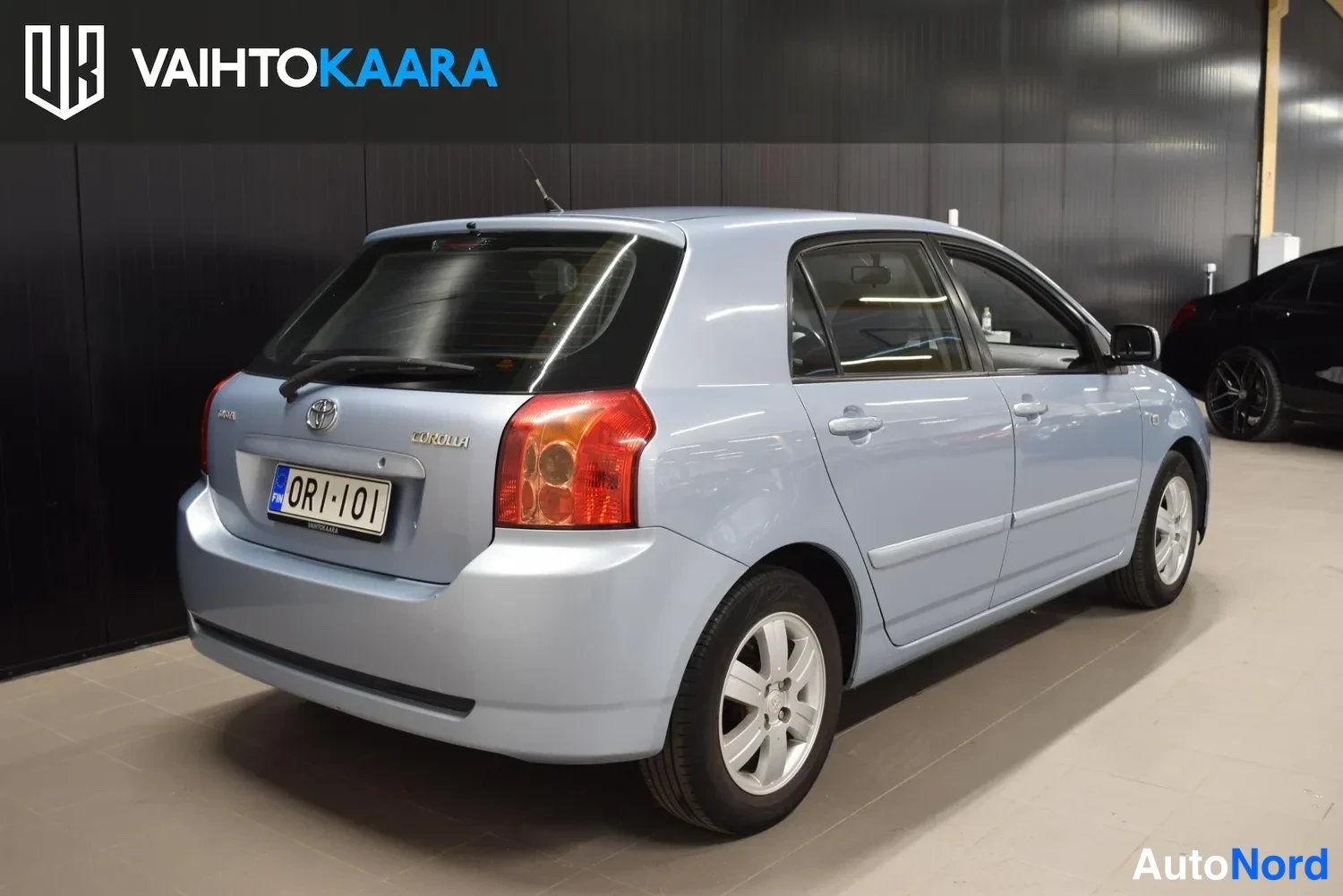 Sininen Toyota Corolla 2005, ulkokuva 4 – Raisio