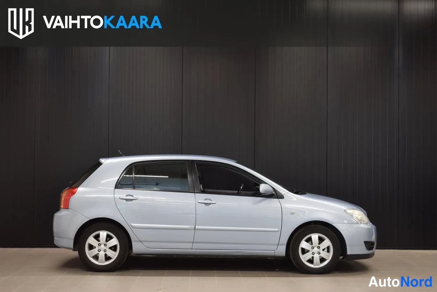 Sininen Toyota Corolla 2005, ulkokuva 5 – Raisio