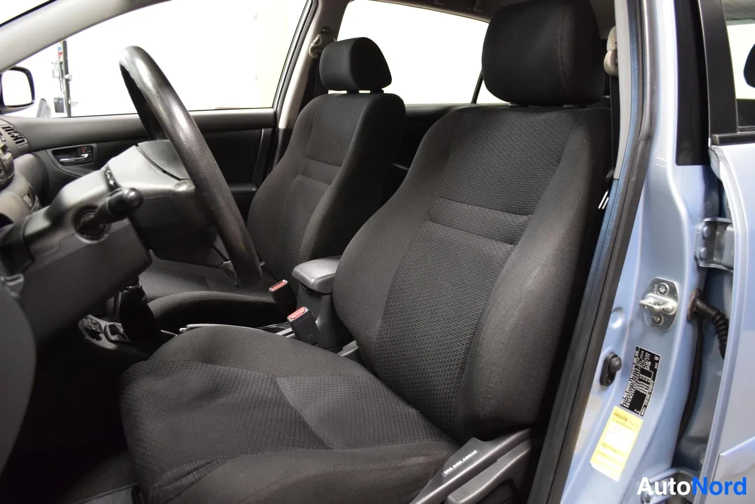 Sininen Toyota Corolla 2005, ulkokuva 9 – Raisio