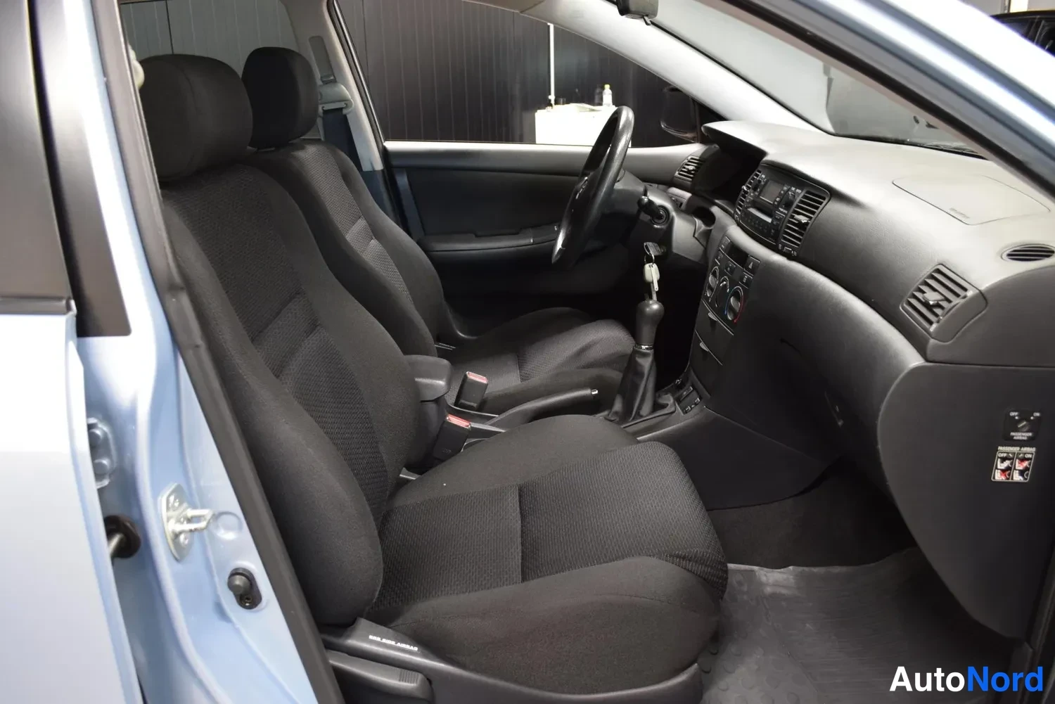 Sininen Toyota Corolla 2005, ulkokuva 10 – Raisio