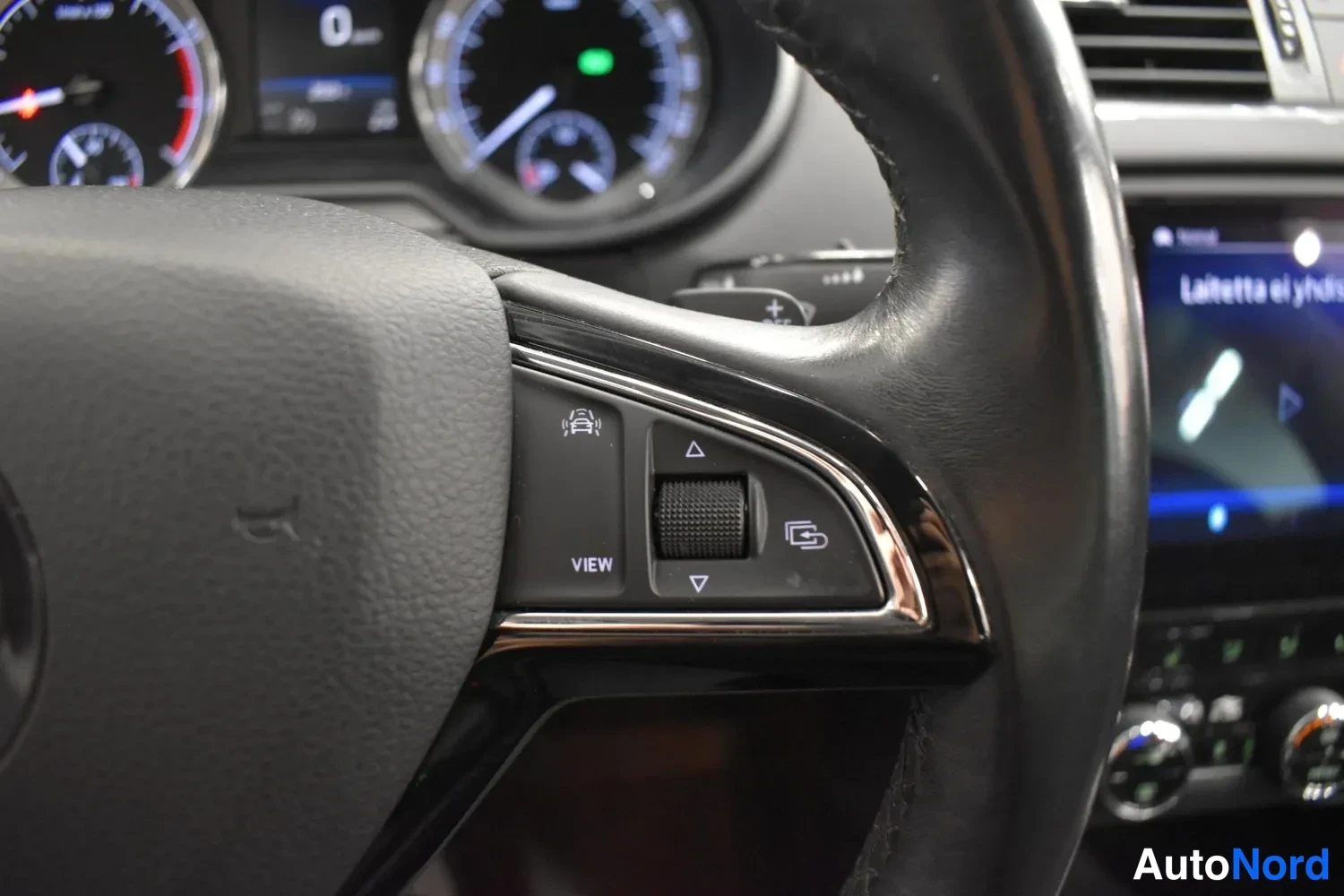 Musta Skoda Octavia 2019, yksityiskohta, kuva 10