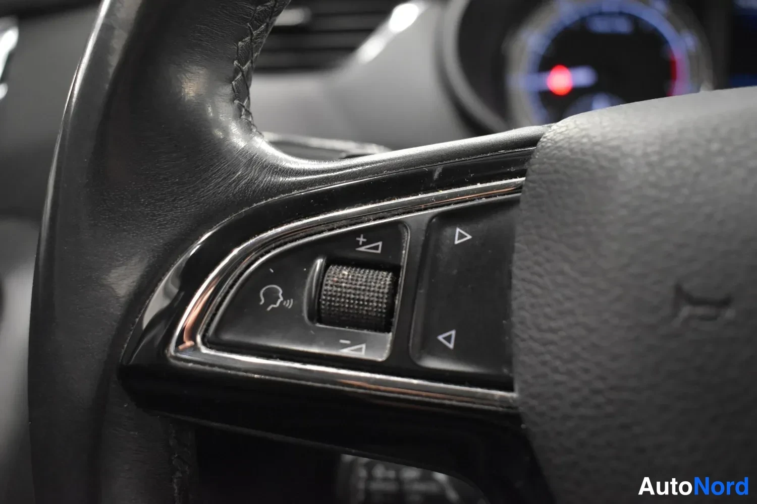 Musta Skoda Octavia 2019, ulkokuva 10 – Raisio