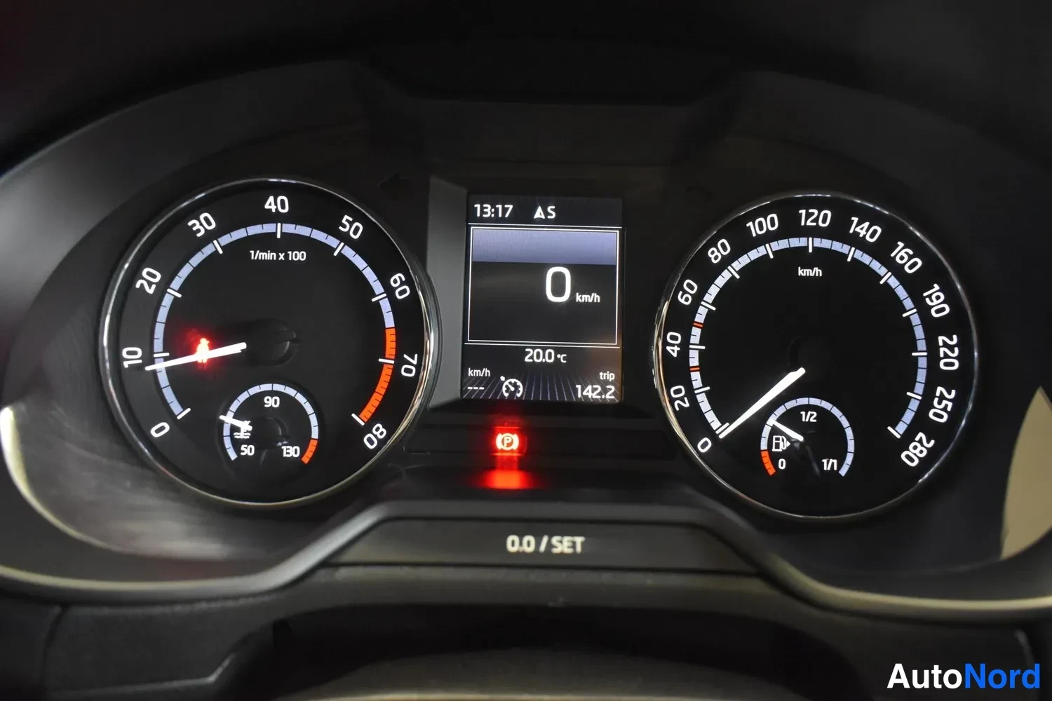 Musta Skoda Octavia 2016, ulkokuva 21 – Raisio