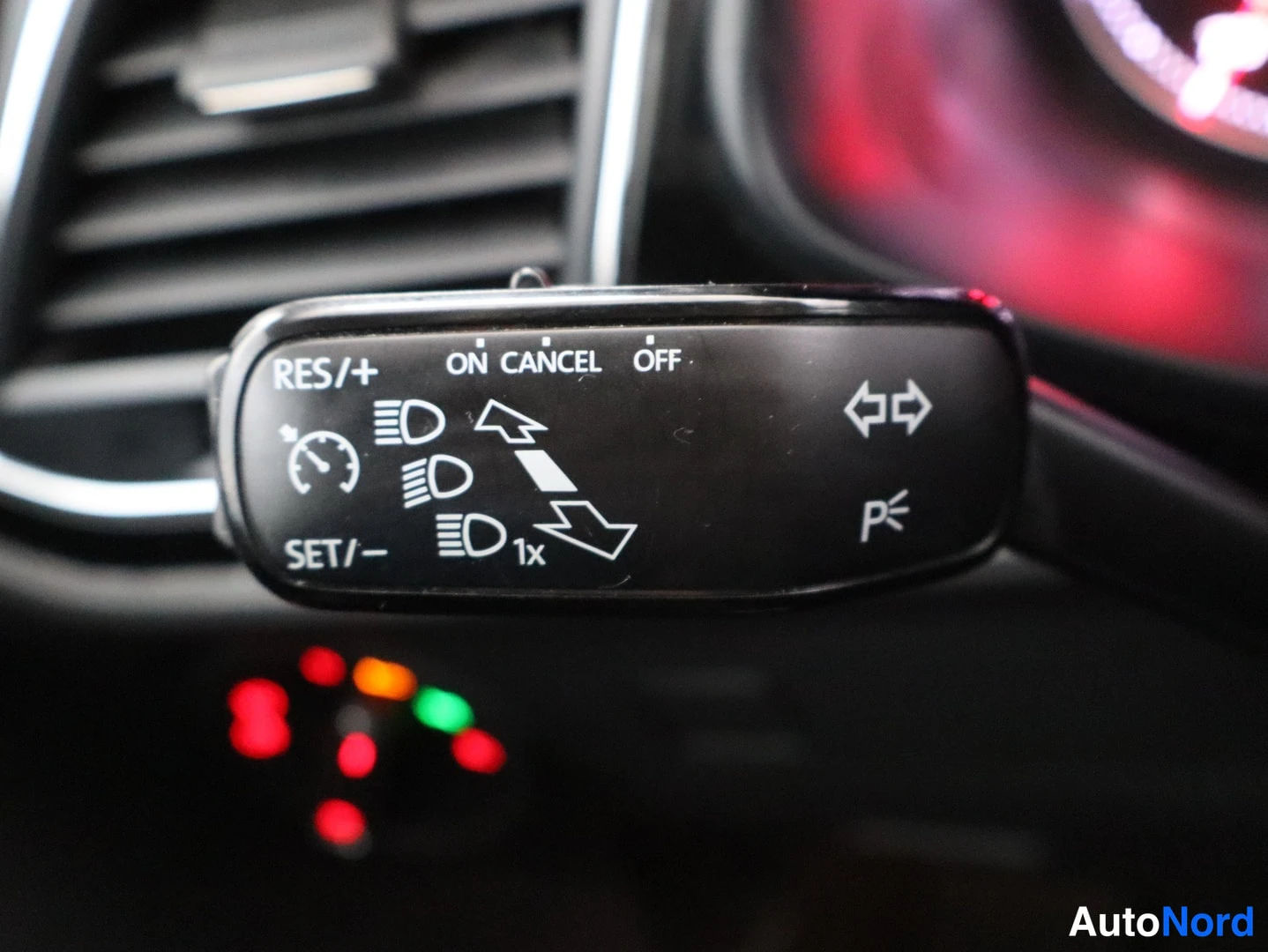 Harmaa Seat Leon 2016, yksityiskohta, kuva 19