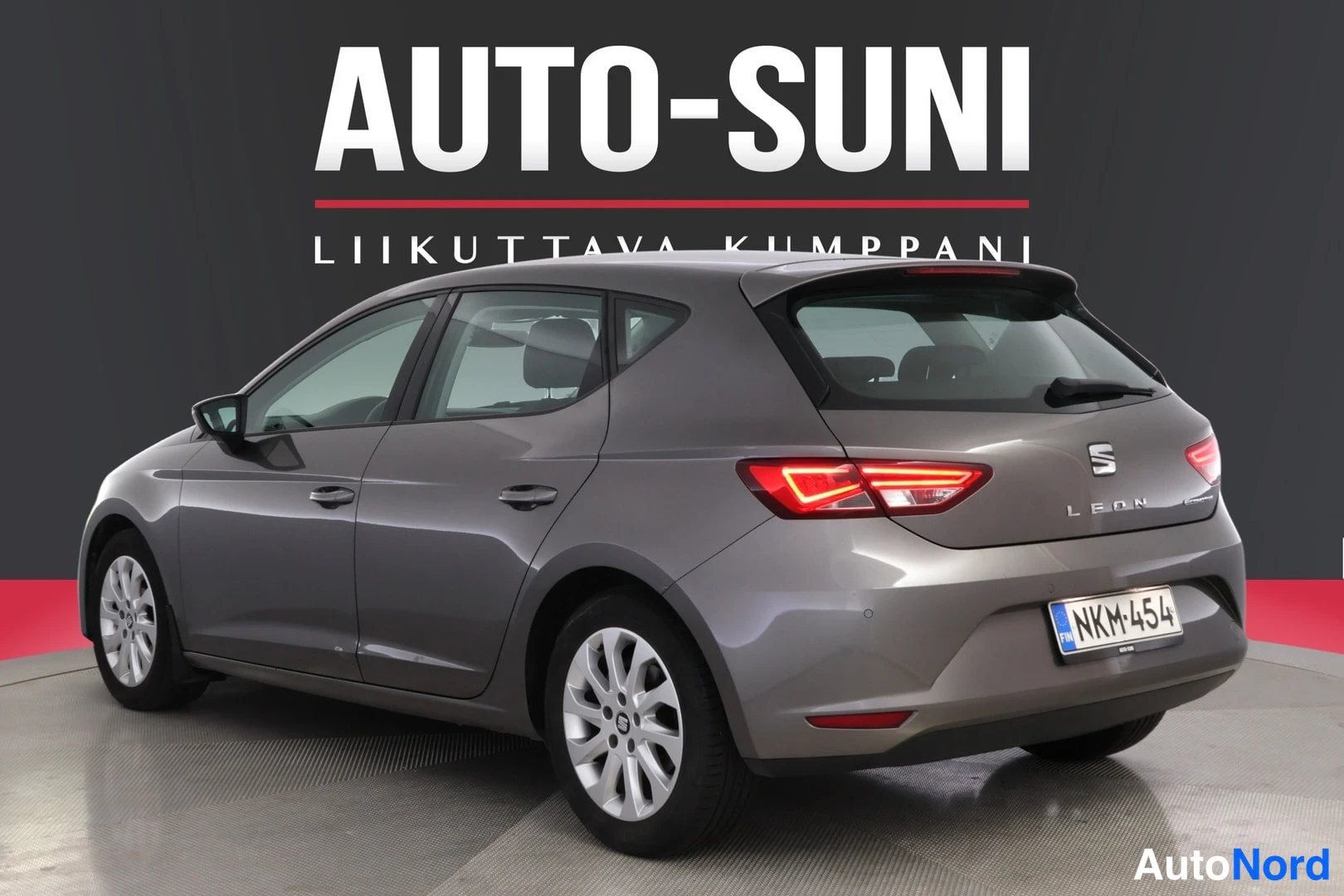 Harmaa Seat Leon 2016, takaviisto, kuva 6