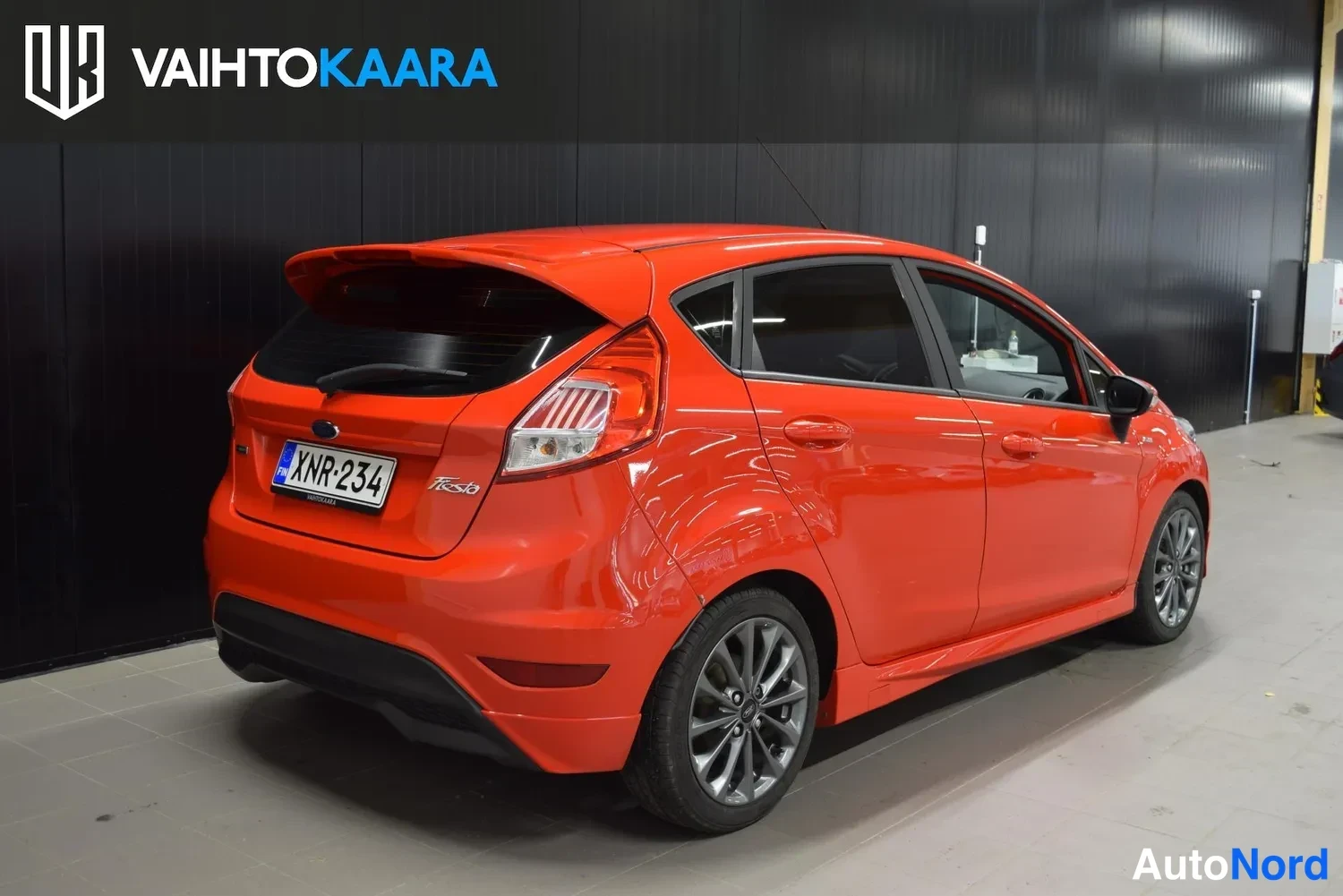 Punainen Ford Fiesta 2016, ulkokuva 4 – Raisio