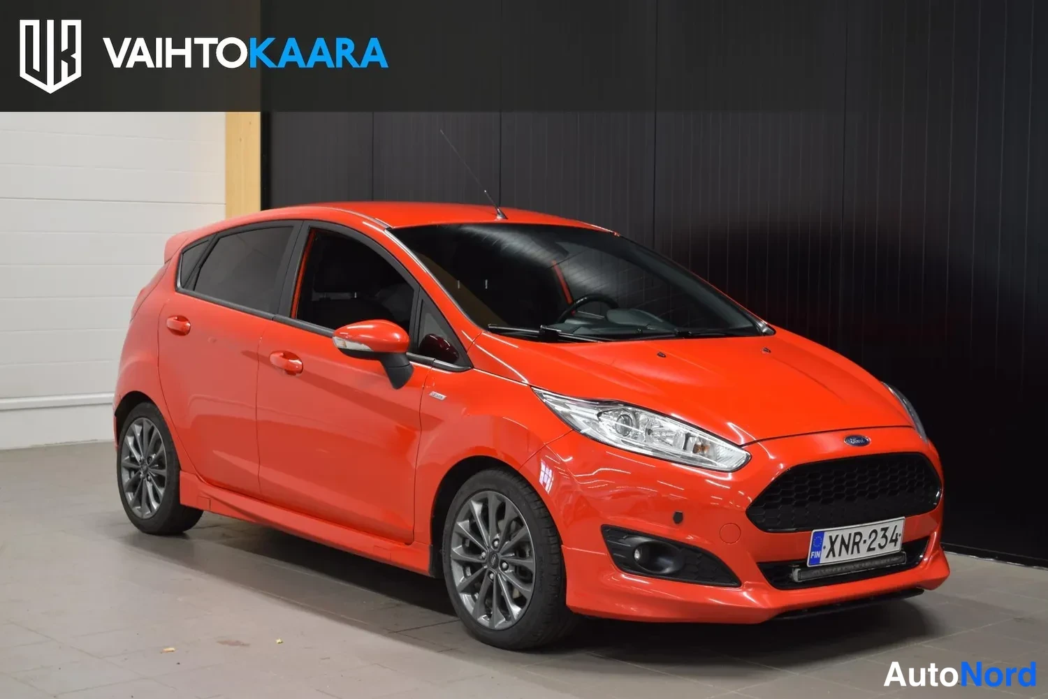 Punainen Ford Fiesta 2016, ulkokuva 6 – Raisio