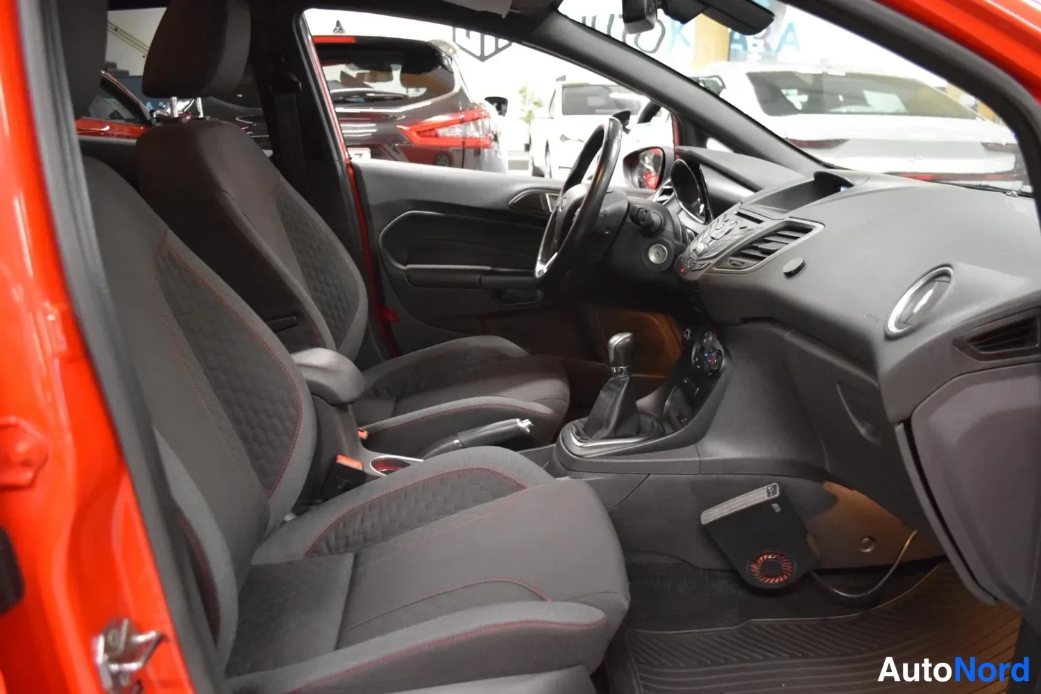 Punainen Ford Fiesta 2016, ulkokuva 10 – Raisio