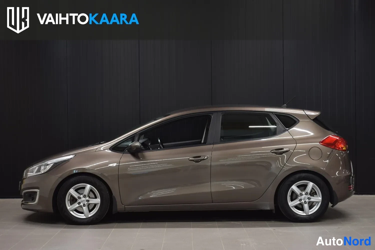 Beige Kia Ceed 2018, ulkokuva 2 – Raisio