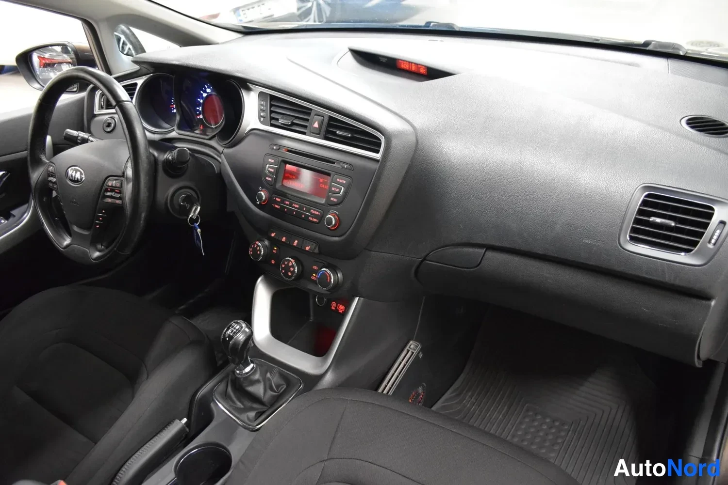 Beige Kia Ceed 2018, ulkokuva 12 – Raisio