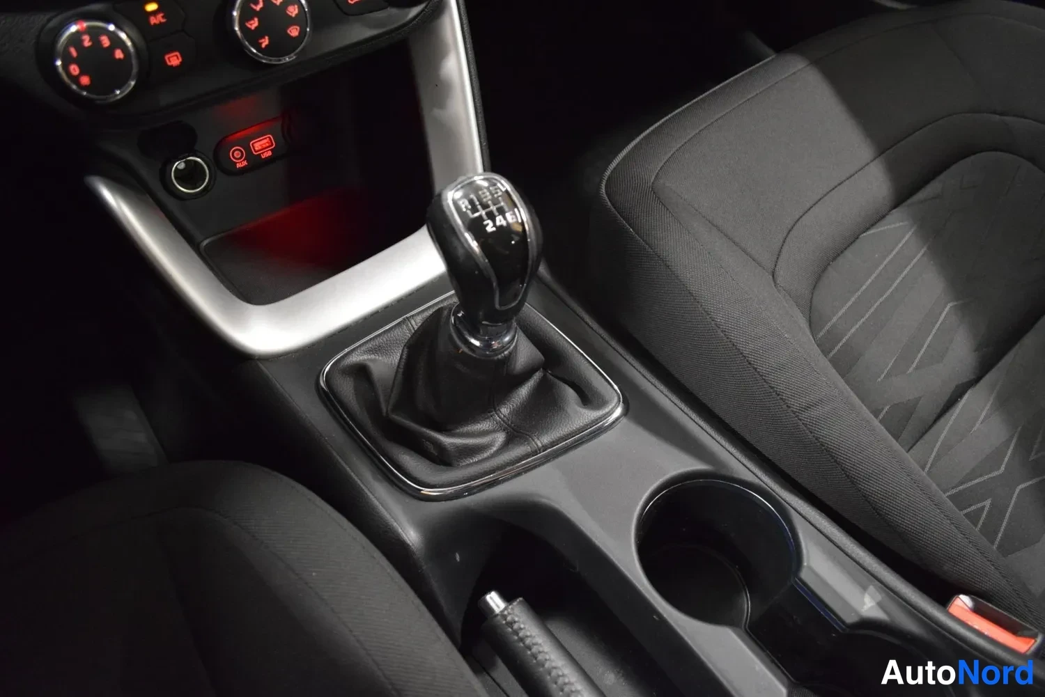 Beige Kia Ceed 2018, ulkokuva 21 – Raisio