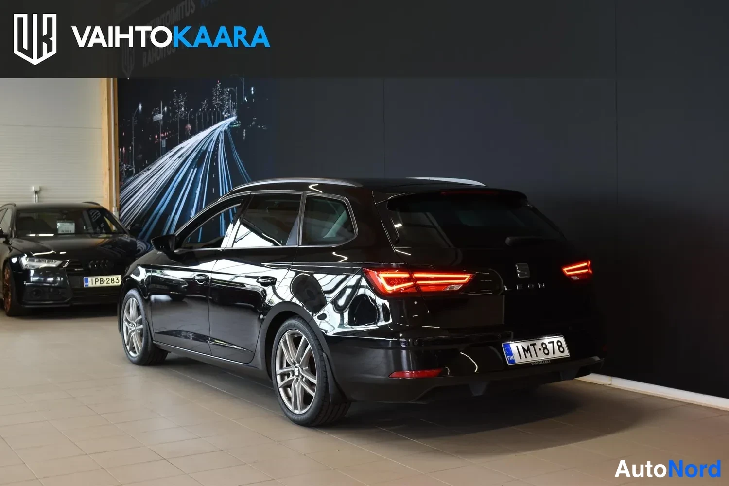 Musta Seat Leon ST 2017, ulkokuva 3 – Raisio