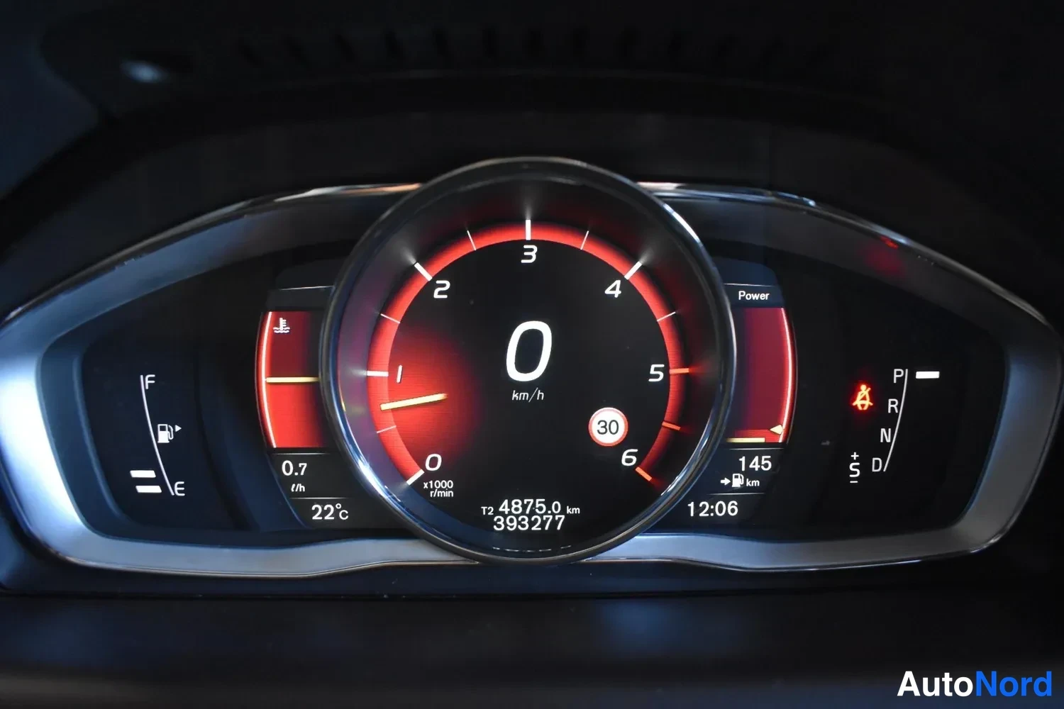 Musta Volvo XC60 2017, ulkokuva 16 – Raisio