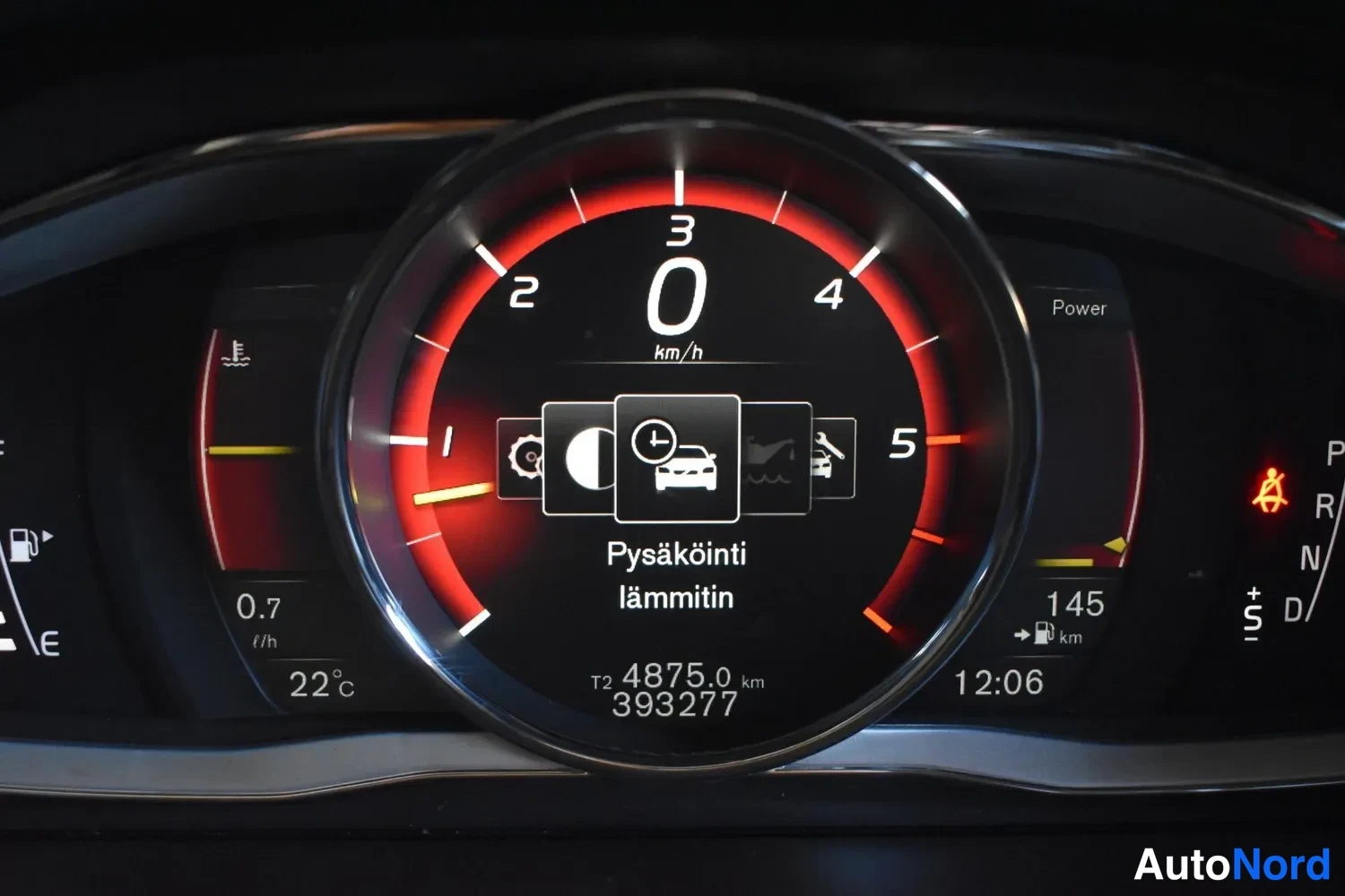 Musta Volvo XC60 2017, ulkokuva 17 – Raisio