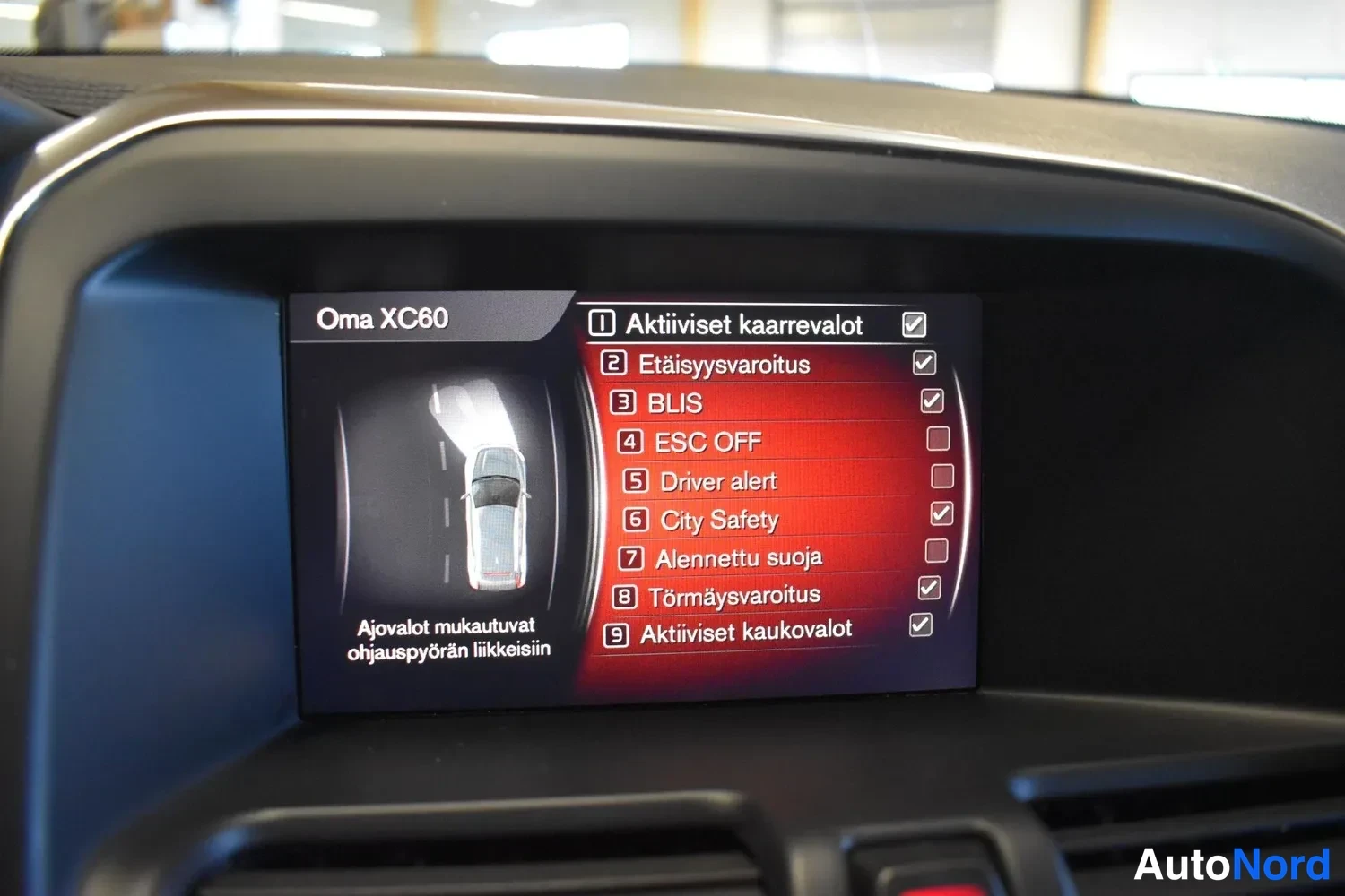 Musta Volvo XC60 2017, ulkokuva 21 – Raisio