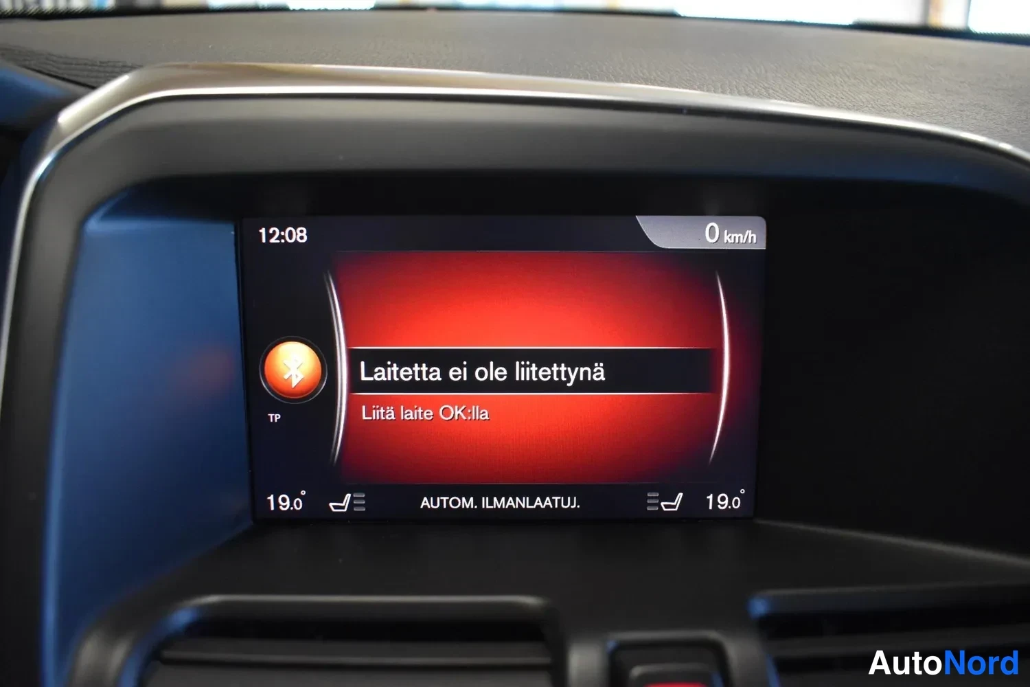 Musta Volvo XC60 2017, ulkokuva 22 – Raisio