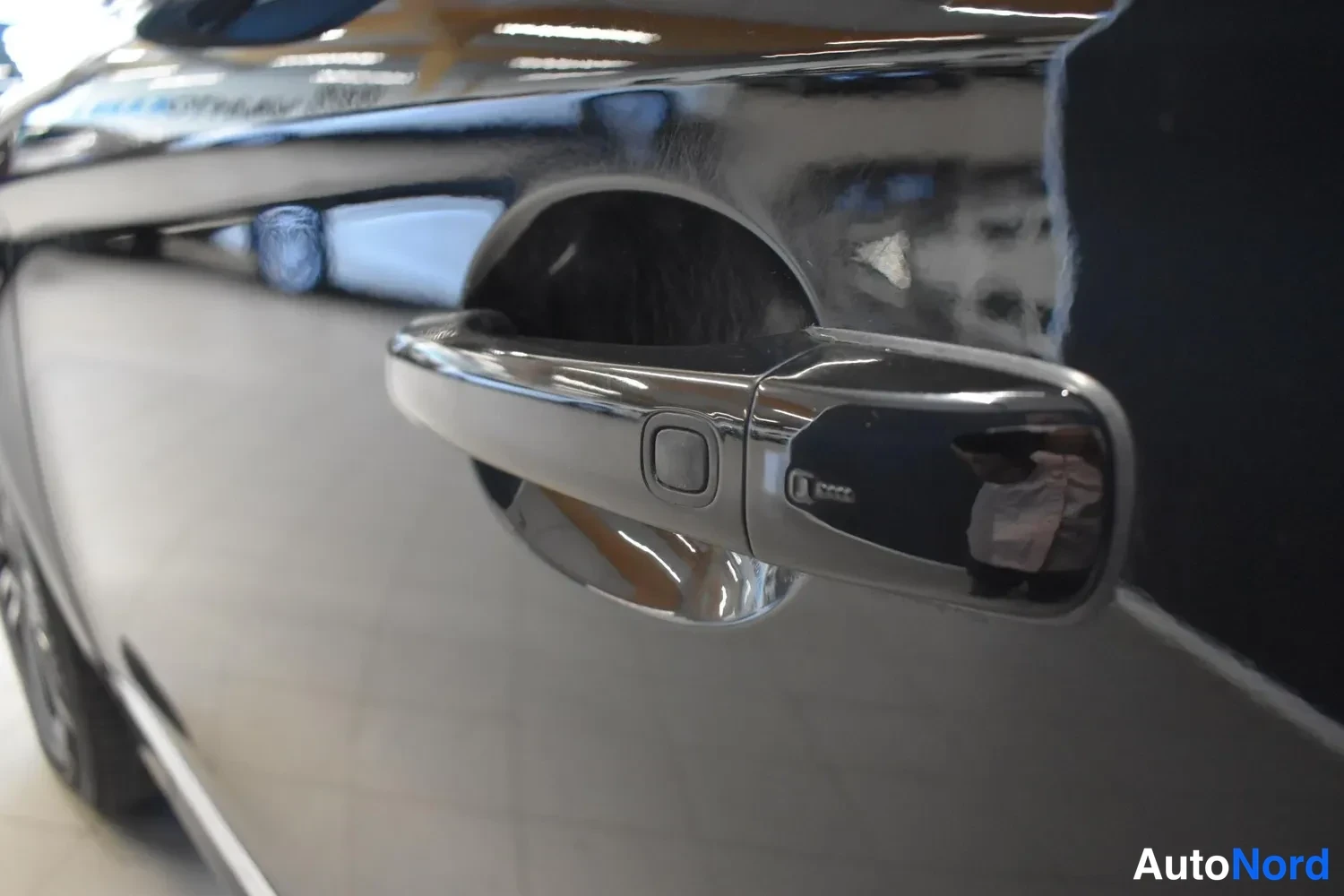 Musta Volvo XC60 2017, ulkokuva 26 – Raisio