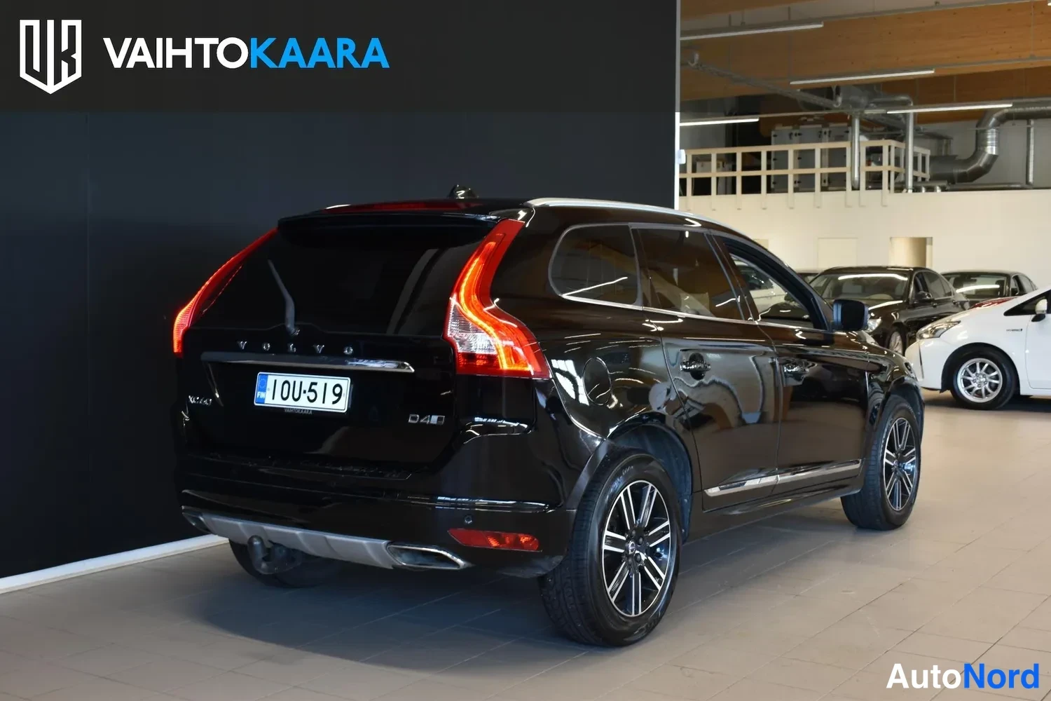Musta Volvo XC60 2017, ulkokuva 5 – Raisio