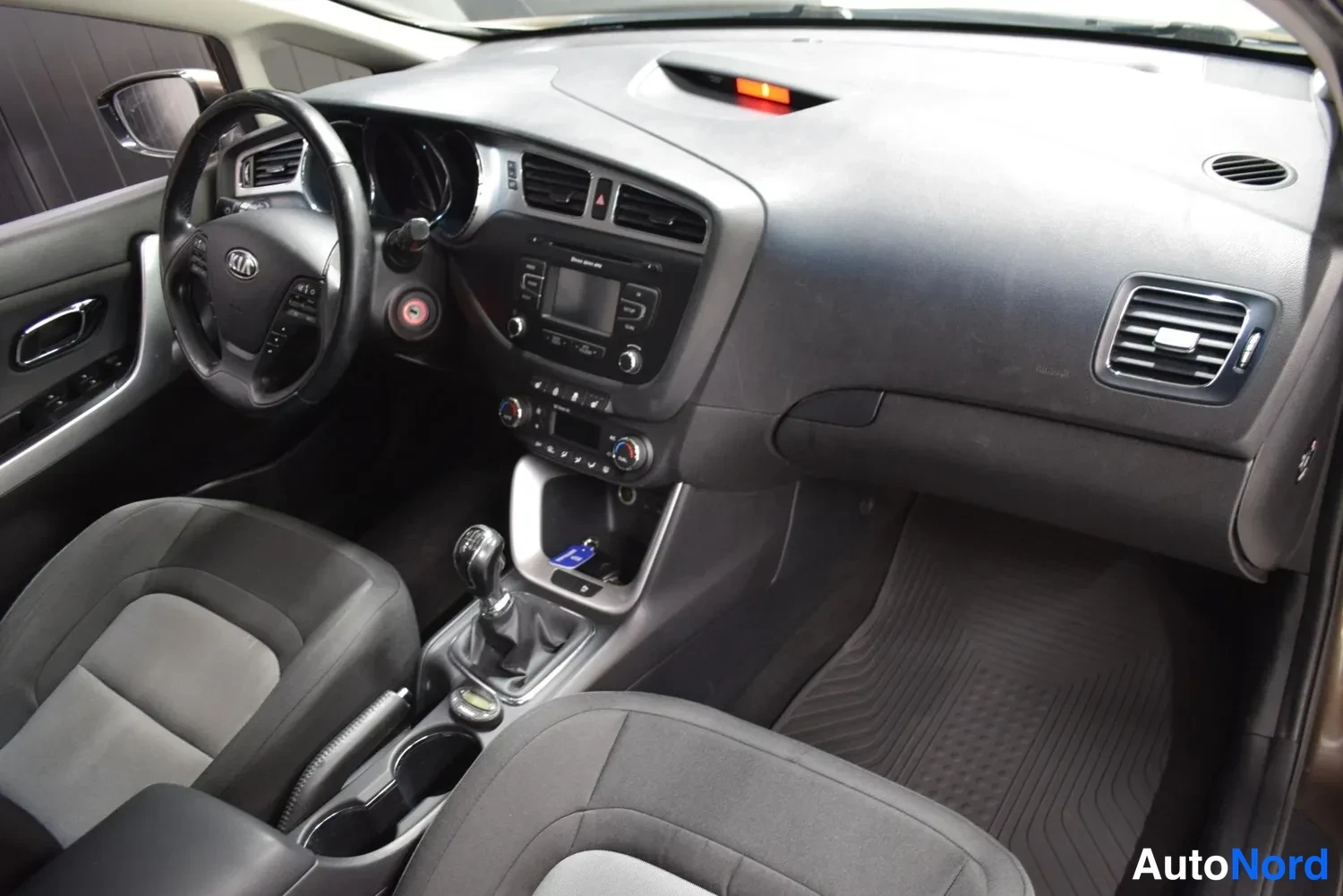 Ruskea Kia Ceed 2014, ulkokuva 11 – Raisio