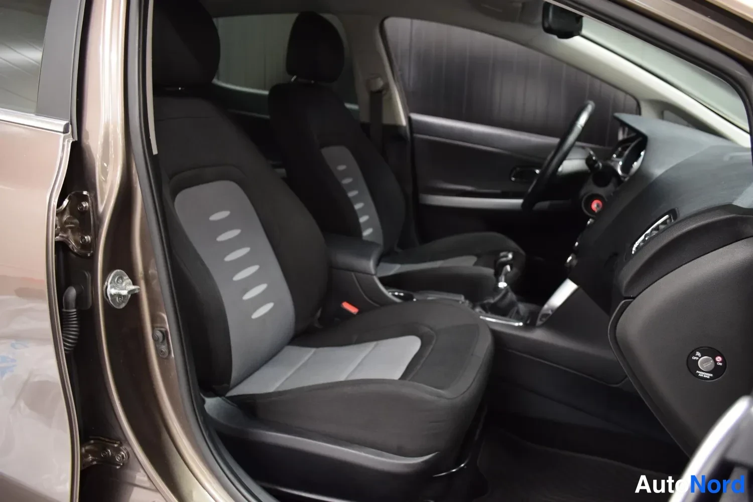 Ruskea Kia Ceed 2014, ulkokuva 12 – Raisio