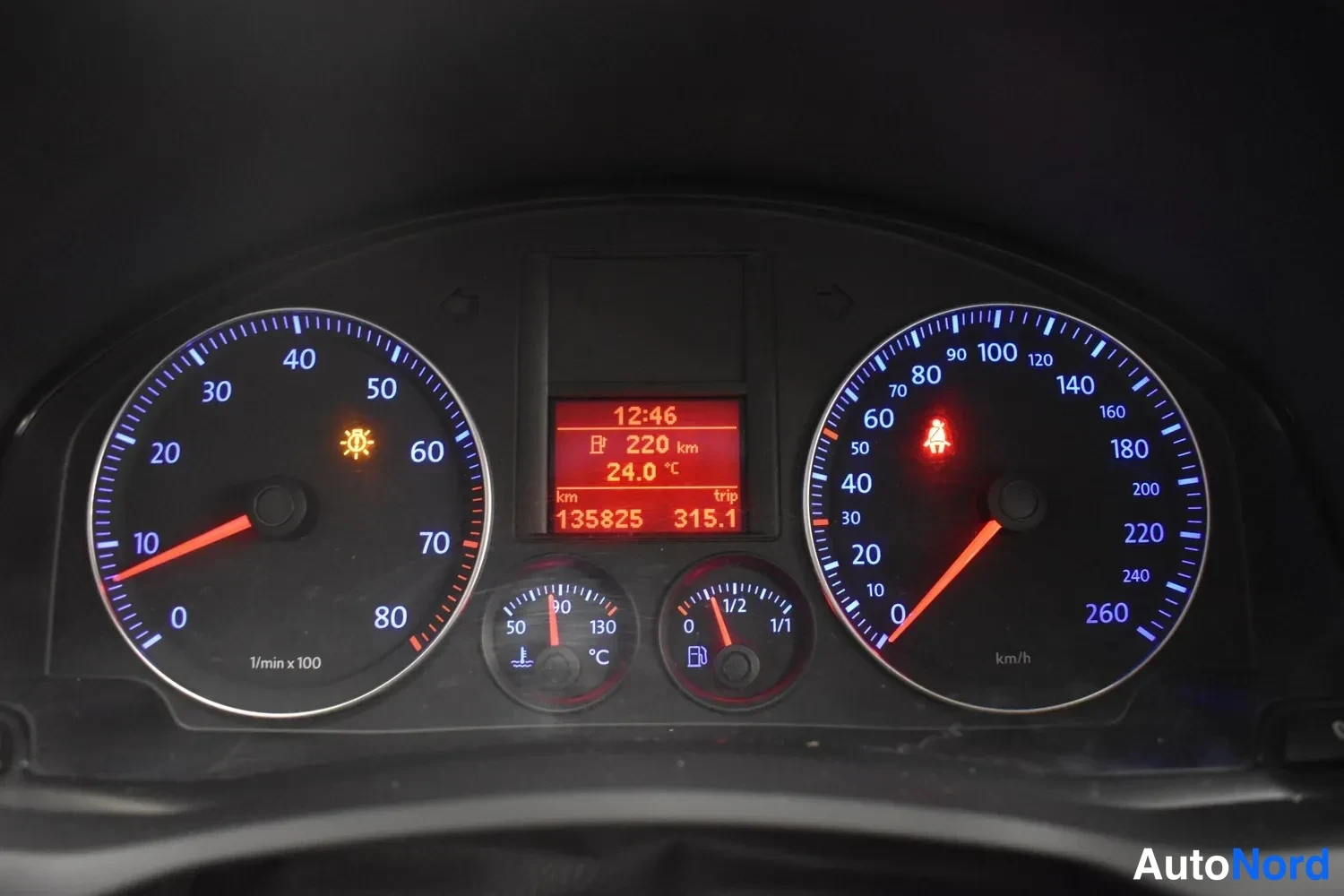 Harmaa Volkswagen Jetta 2007, ulkokuva 13 – Raisio